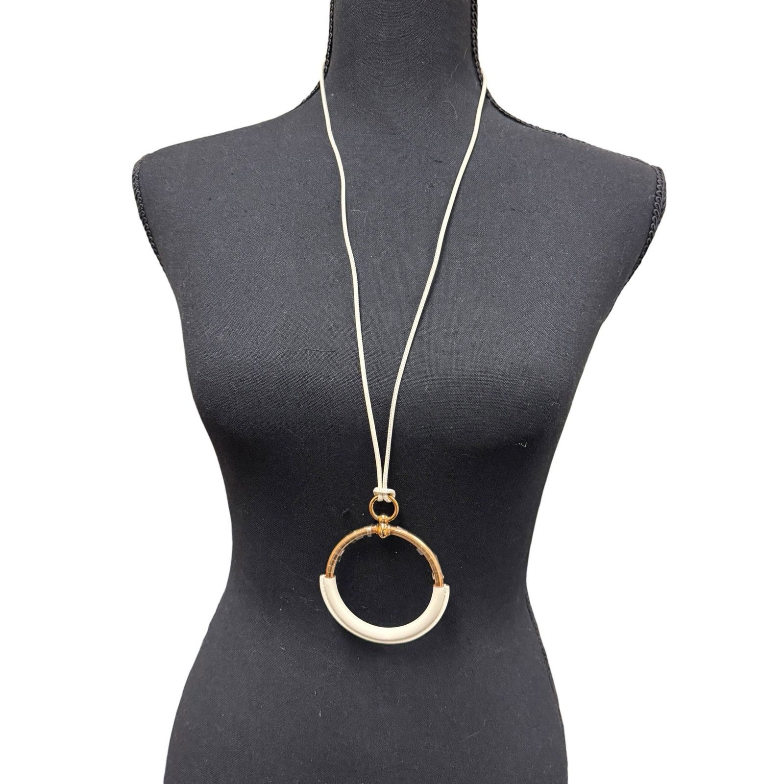 Hermes Hermes Loop Pendant Veau Swift Necklace in Nata Size ONE SIZE - 9 Thumbnail