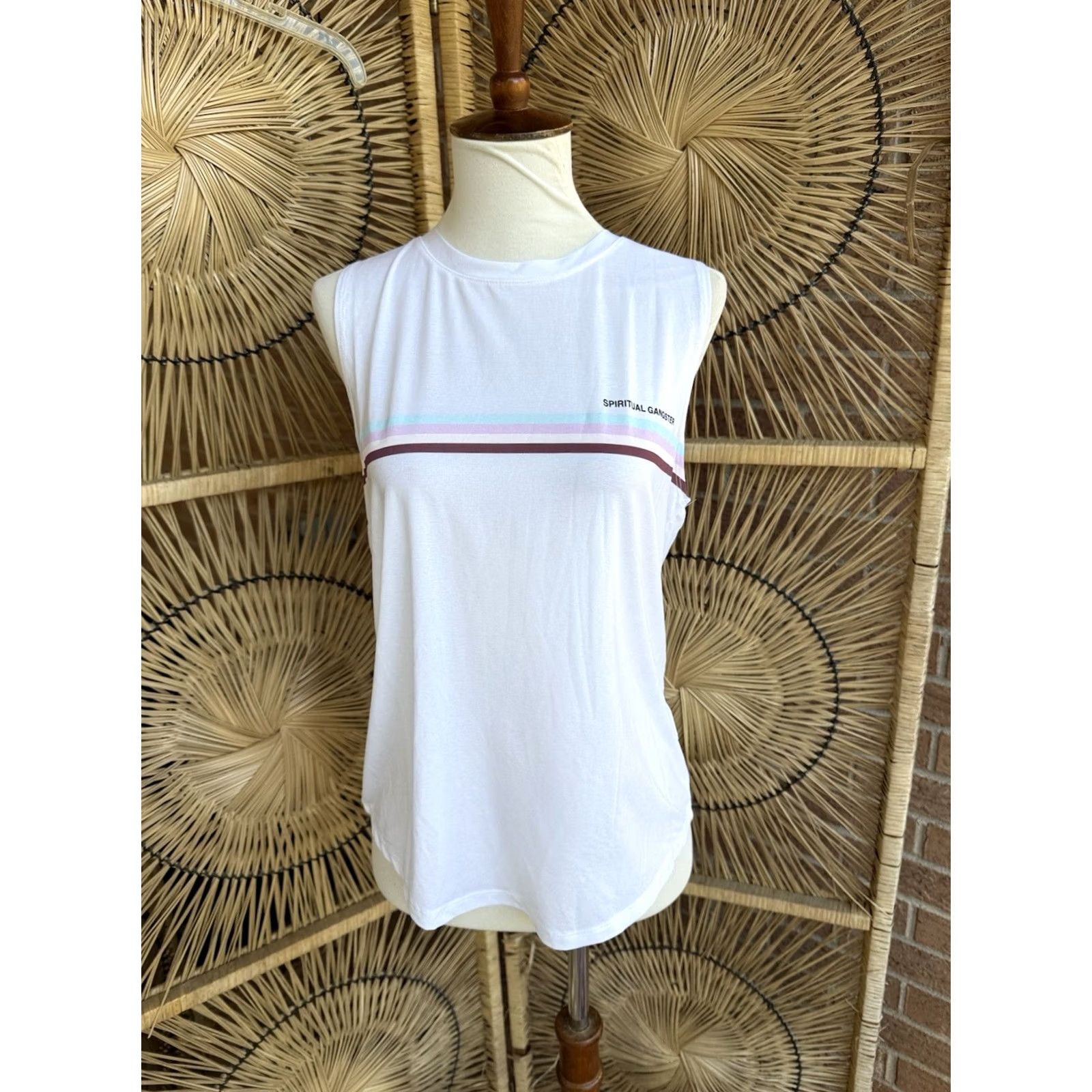 Spiritual Gangster Spiritual Gangster Tank Women M White Sleeveless Muscle NWT Activewear Shirt Short title Size ONE SIZE - 2 Thumbnail