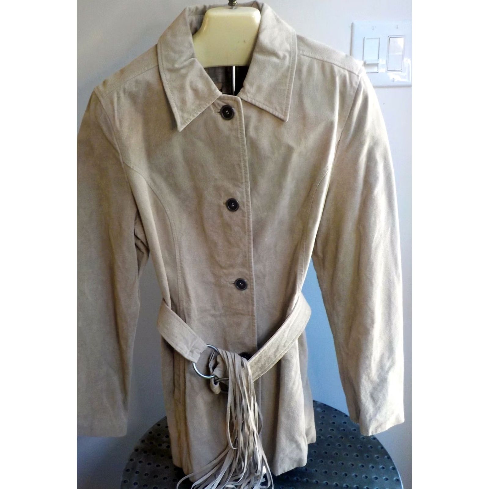 Vintage Colebrook Classics Beige Suede Coat Belted Button Front Fringe SZ Large Women Jacket/Coat Size L / US 10 / IT 46 - 2 Thumbnail