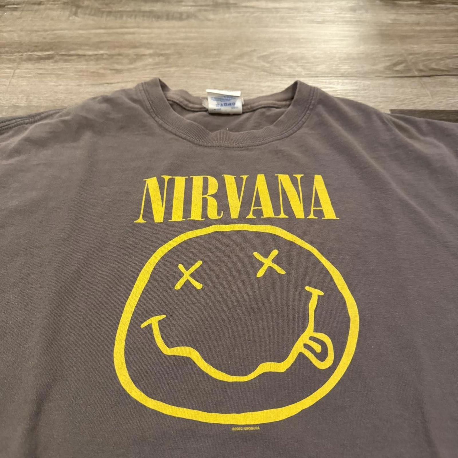 Gildan Vintage nirvana smiley t shirt 2003 M Size US M / EU 48-50 / 2 - 2 Thumbnail