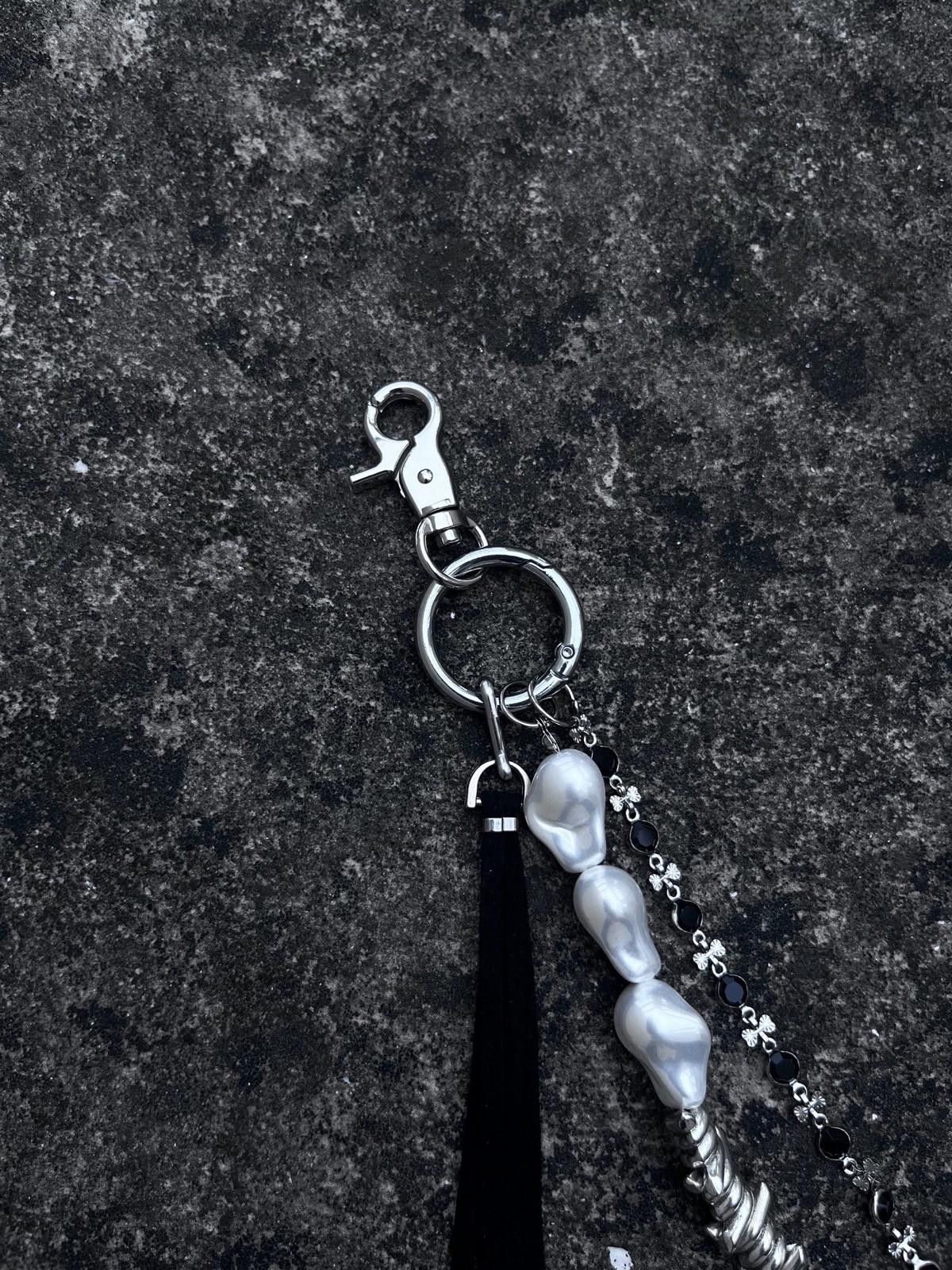 Jewelry Pearl Double Layered Wallet Chain Size ONE SIZE - 6 Thumbnail