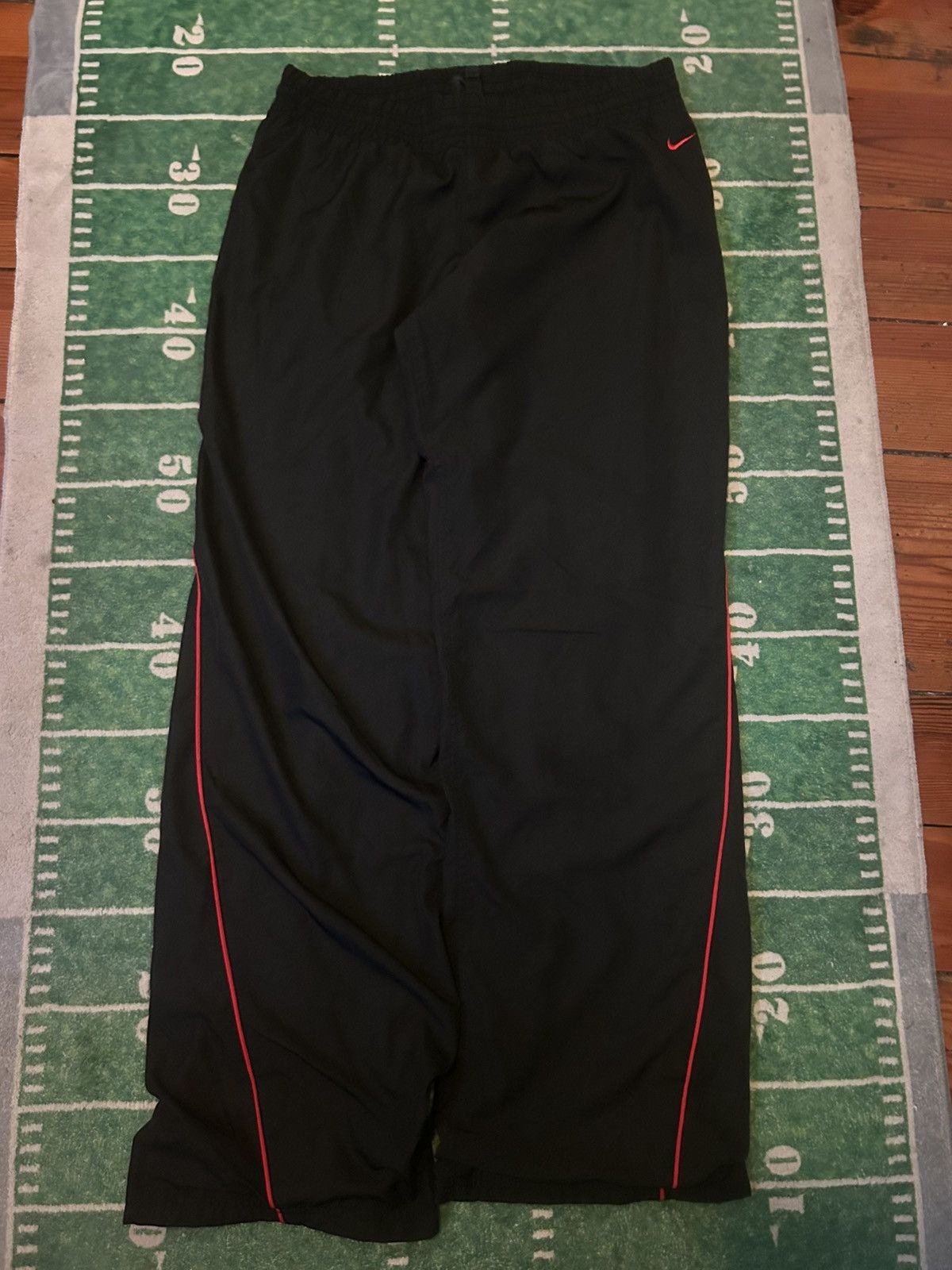 Nike RARE Vintage Nike Pants Red & Black Windbreaker Track Pants Size US 28 / EU 44 - 1 Thumbnail