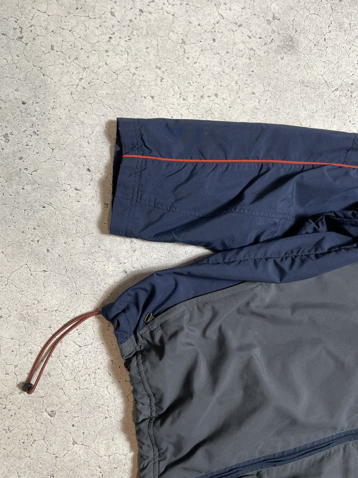 Nike × Vintage Vintage Nylon Windbreaker Jacket Nike Drill Swoosh Y2K Size US XL / EU 56 / 4 - 4 Thumbnail