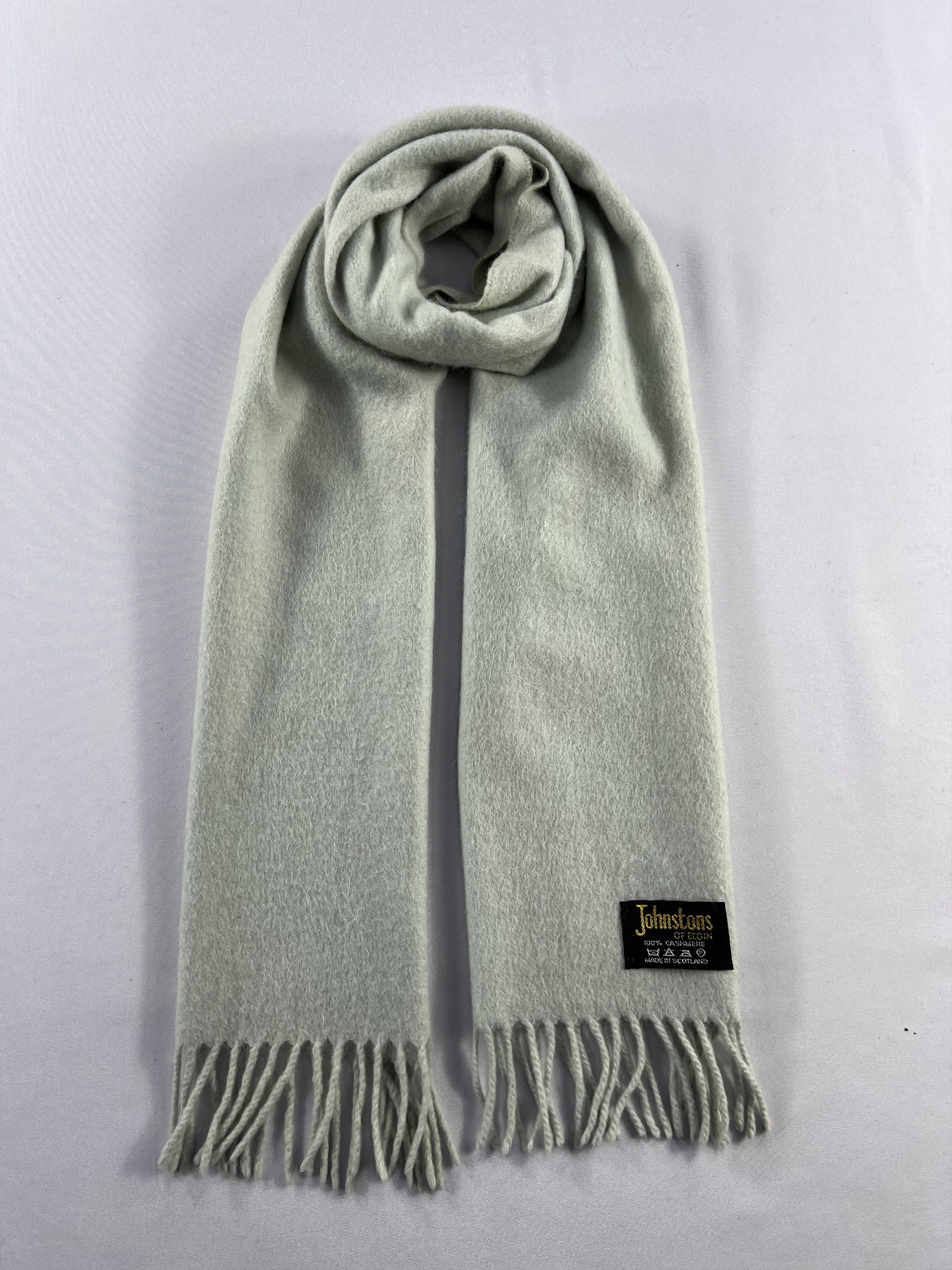 Johnstons Of Elgin Johnstons Of Elgin Scarf / Muffler / Neckwear P1062 Size ONE SIZE - 1 Thumbnail