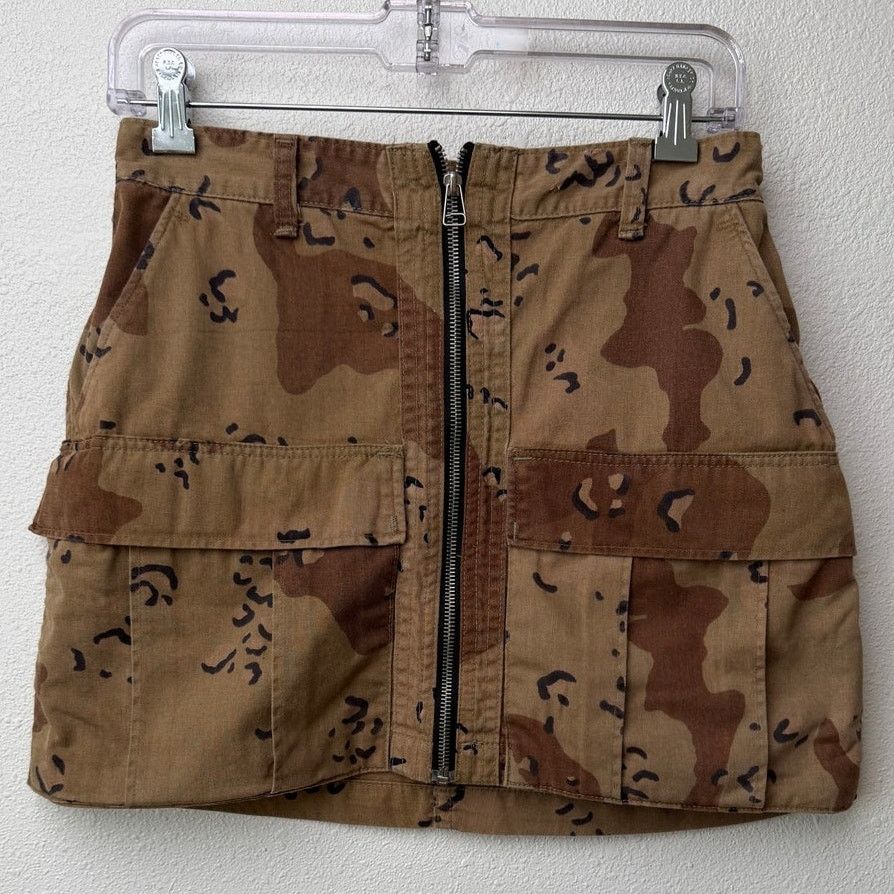 RE/DONE RE/DONE Womens Desert Camo Zip Utility Mini Skirt XS Size 28" / US 6 / IT 42 - 3 Thumbnail