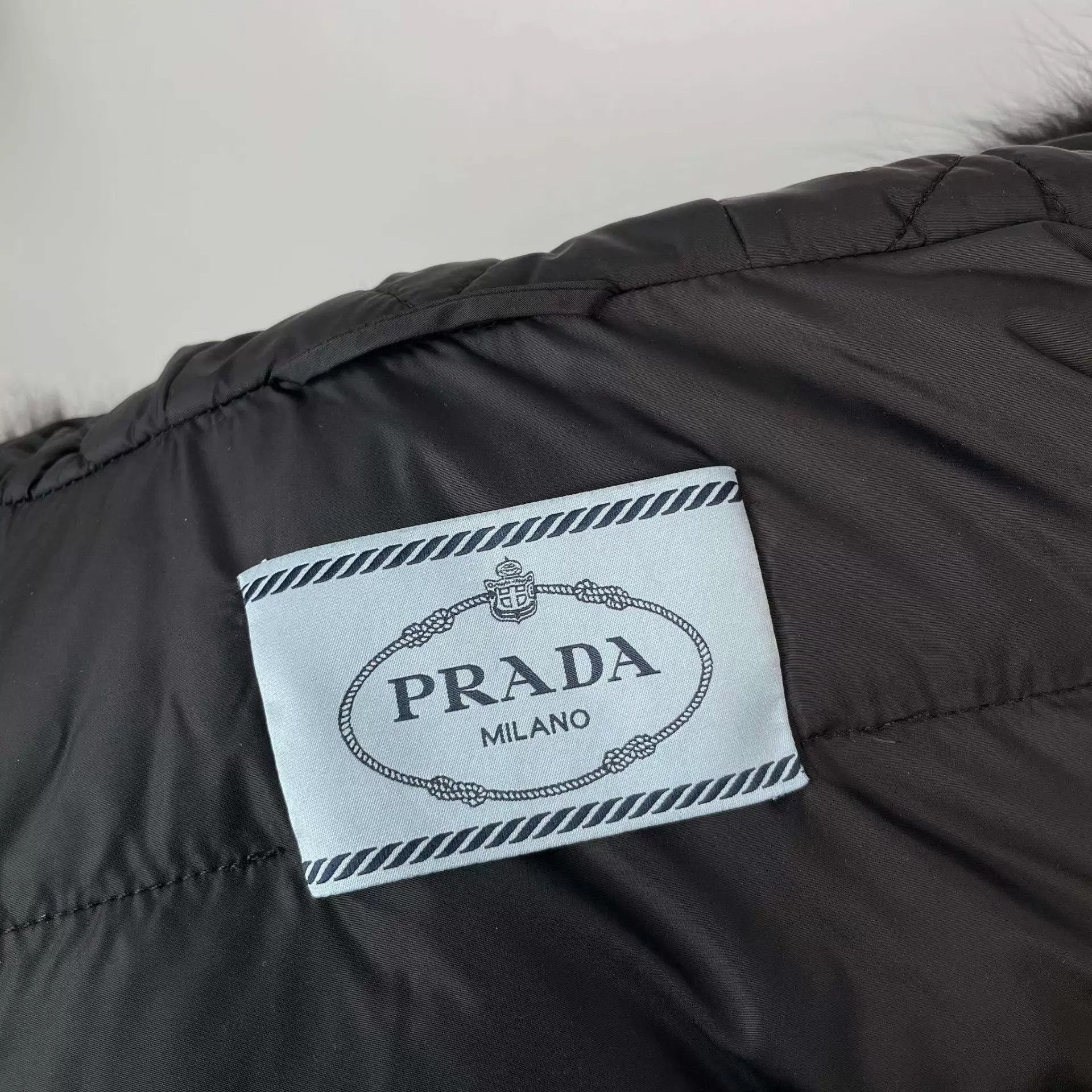 Prada PRADA Hooded Down Jacket Black Green Color Blocked Size 38 Size XS / US 0-2 / IT 36-38 - 4 Thumbnail