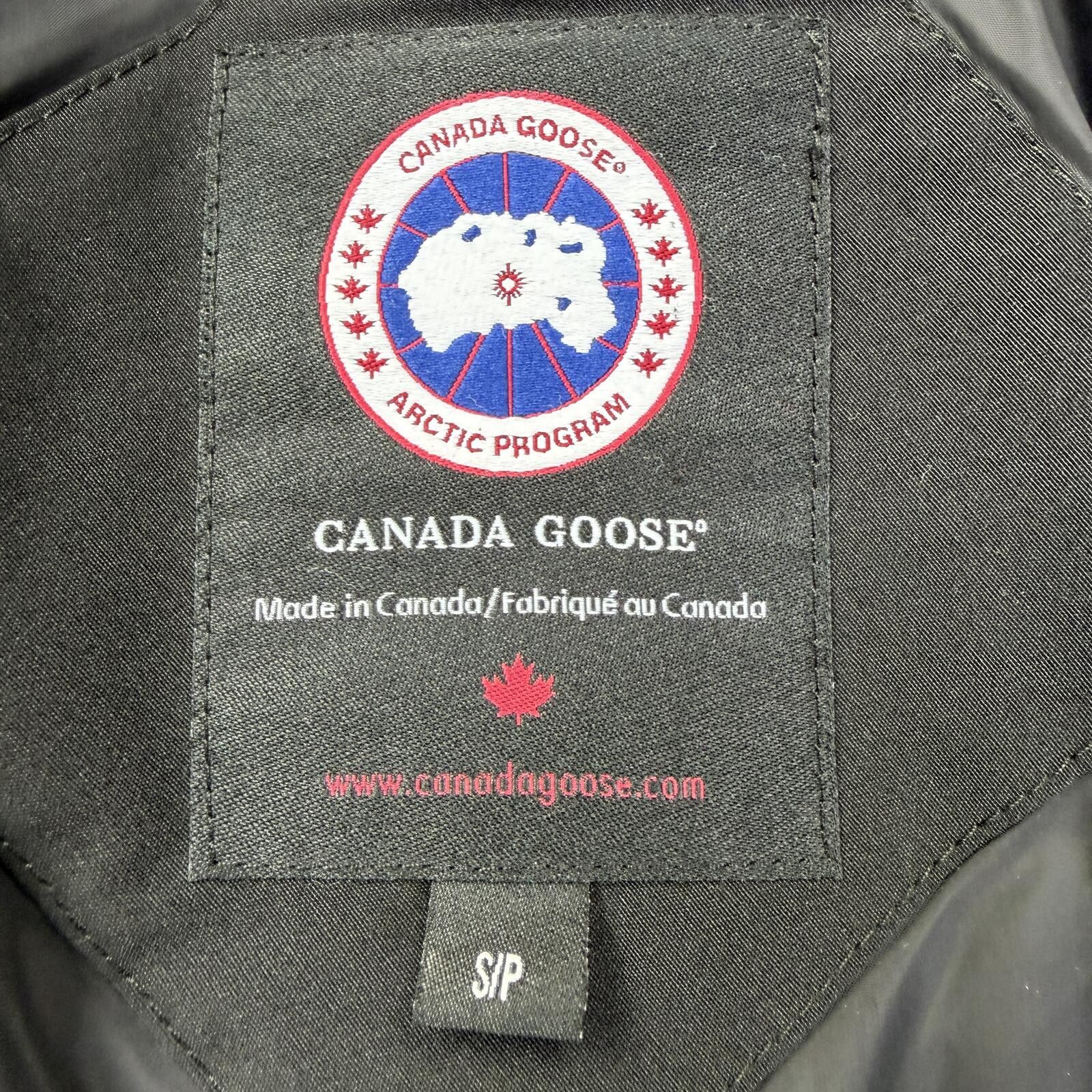 Canada Goose Canada Goose Chateau Size S Size US S / EU 44-46 / 1 - 9 Thumbnail