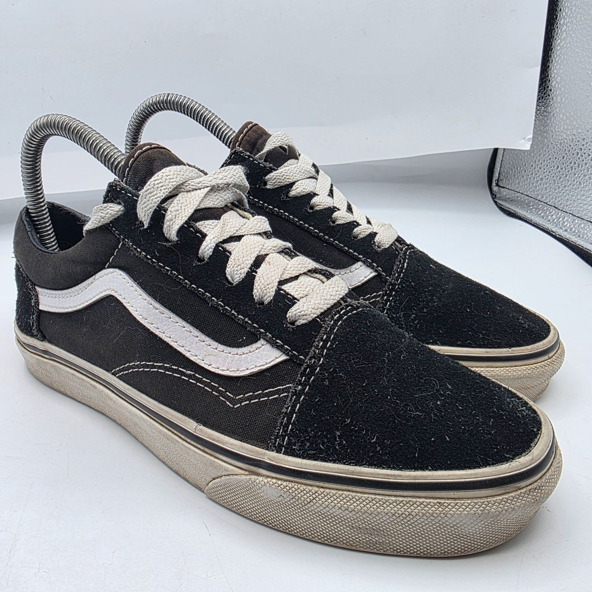 Vans Vans Old Skool Black White Mens Size 5 Lace Up Skateboarding Size US 5 / EU 37 - 1 Thumbnail