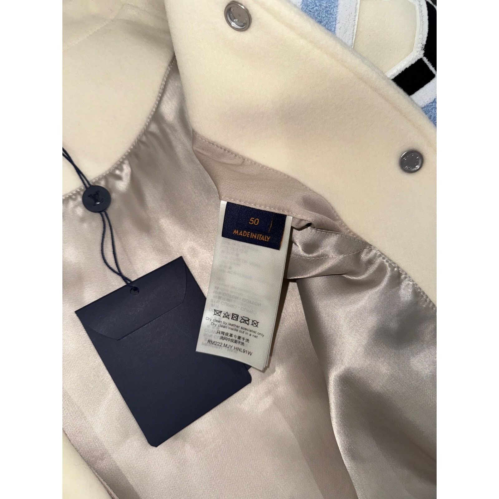 Louis Vuitton Louis Vuitton Leather Jacket Milky White Blue Patch 50 Size US M / EU 48-50 / 2 - 20 Thumbnail