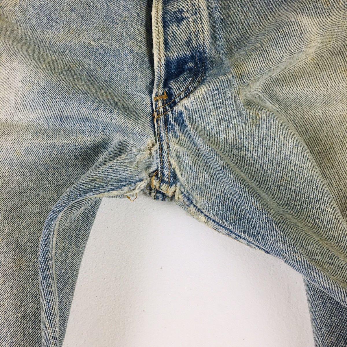 Levi's Vintage Clothing Vintage 90s Levis Distress Jeans Made in USA Size US 33 - 7 Thumbnail