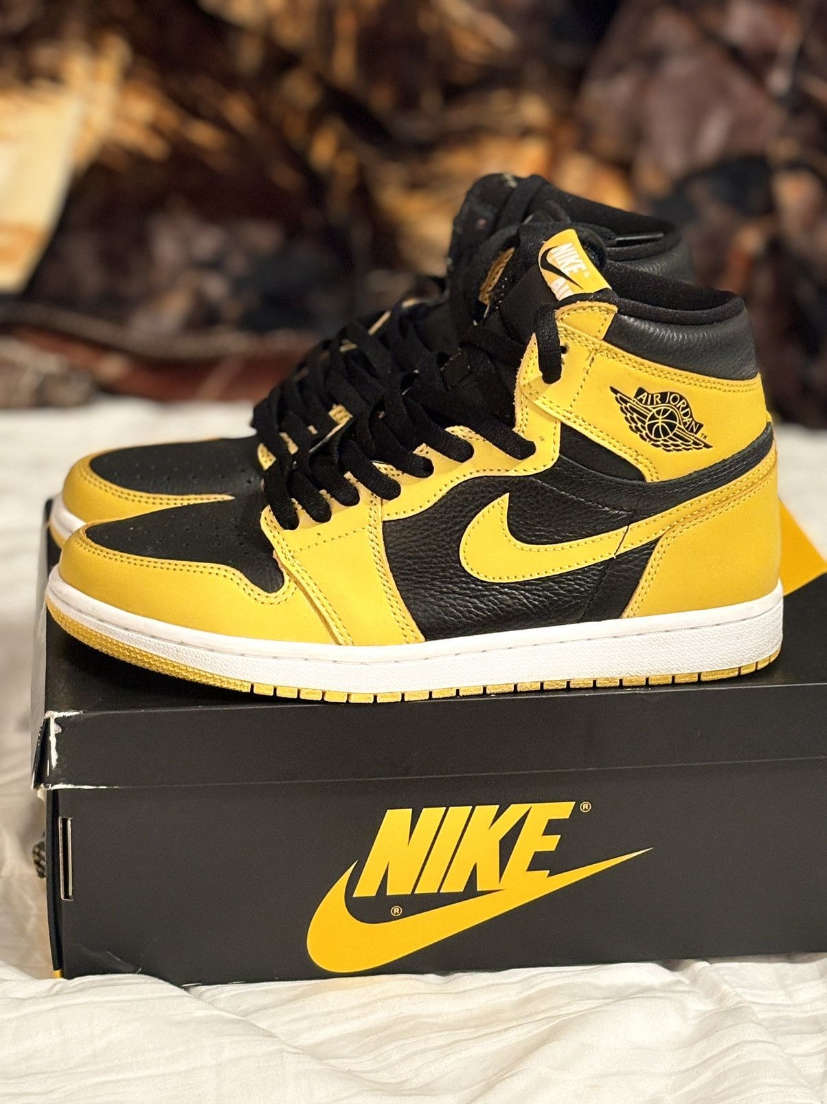 Jordan Brand × Nike Air Jordan 1 Size US 8 / EU 41 - 4 Thumbnail