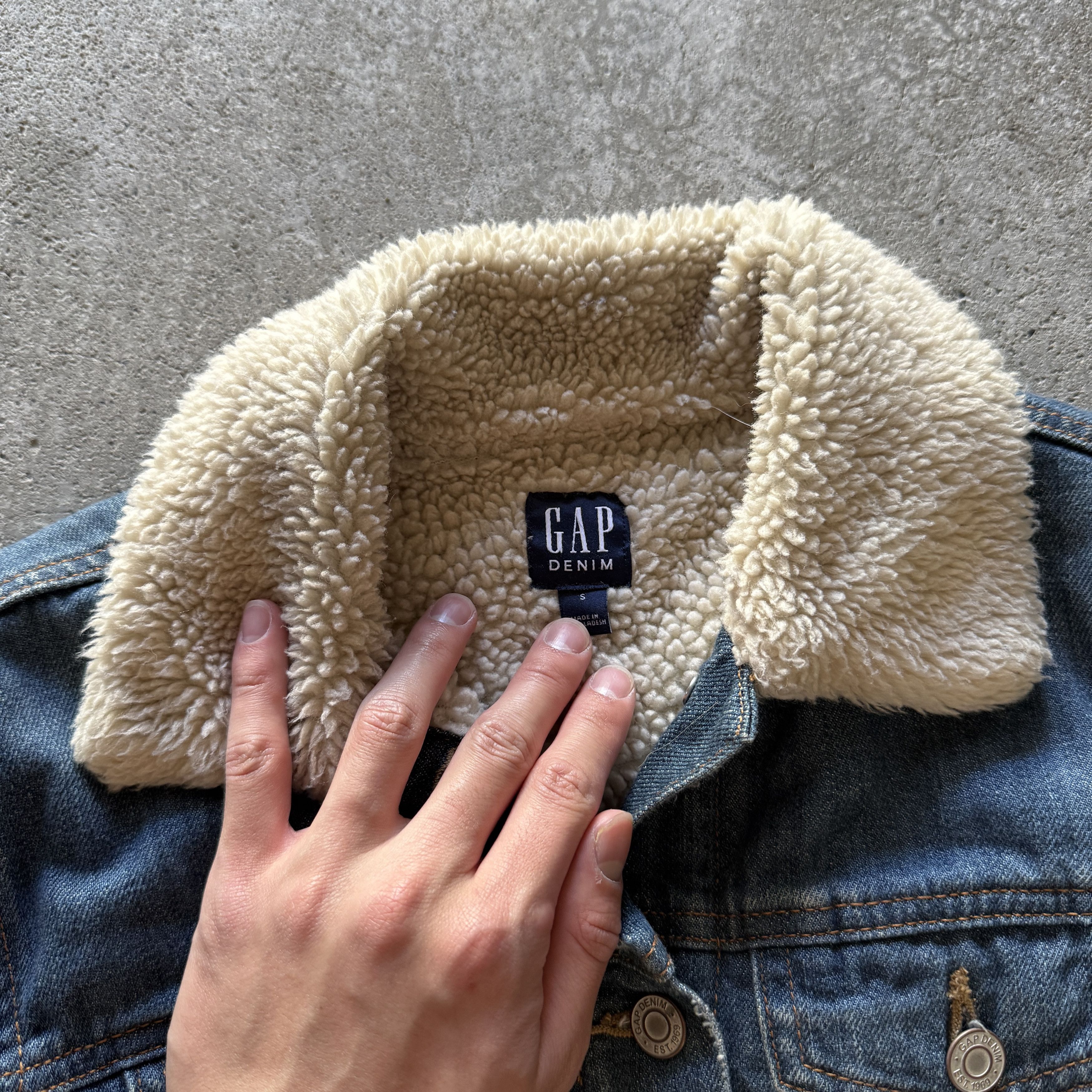 Gap vintage gap sherpa cropped faded denim jacket Size S / US 4 / IT 40 - 2 Thumbnail