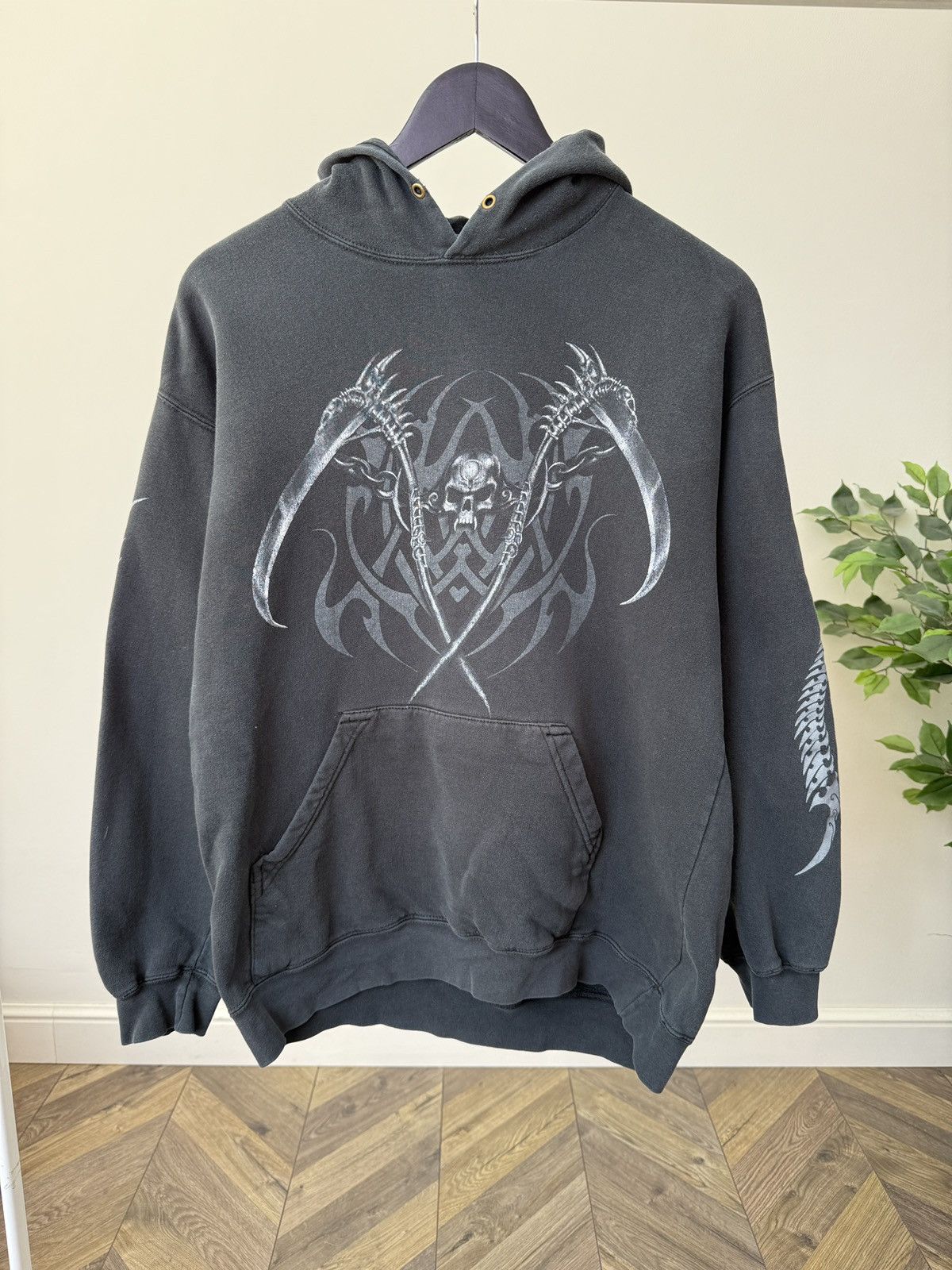 Vintage Vintage Gothic Skull Faded Distressed Y2K Rare Hoodie Size US S / EU 44-46 / 1 - 2 Thumbnail