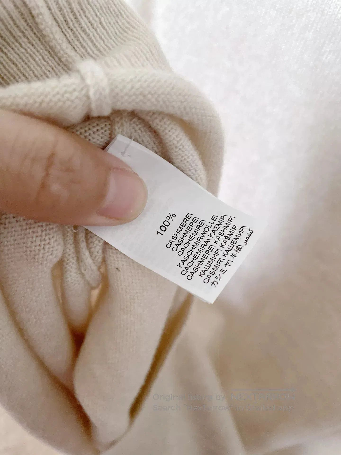 Brunello Cucinelli Brunello Cucinelli V-Neck Cashmere Sweater. Size US M / EU 48-50 / 2 - 5 Thumbnail