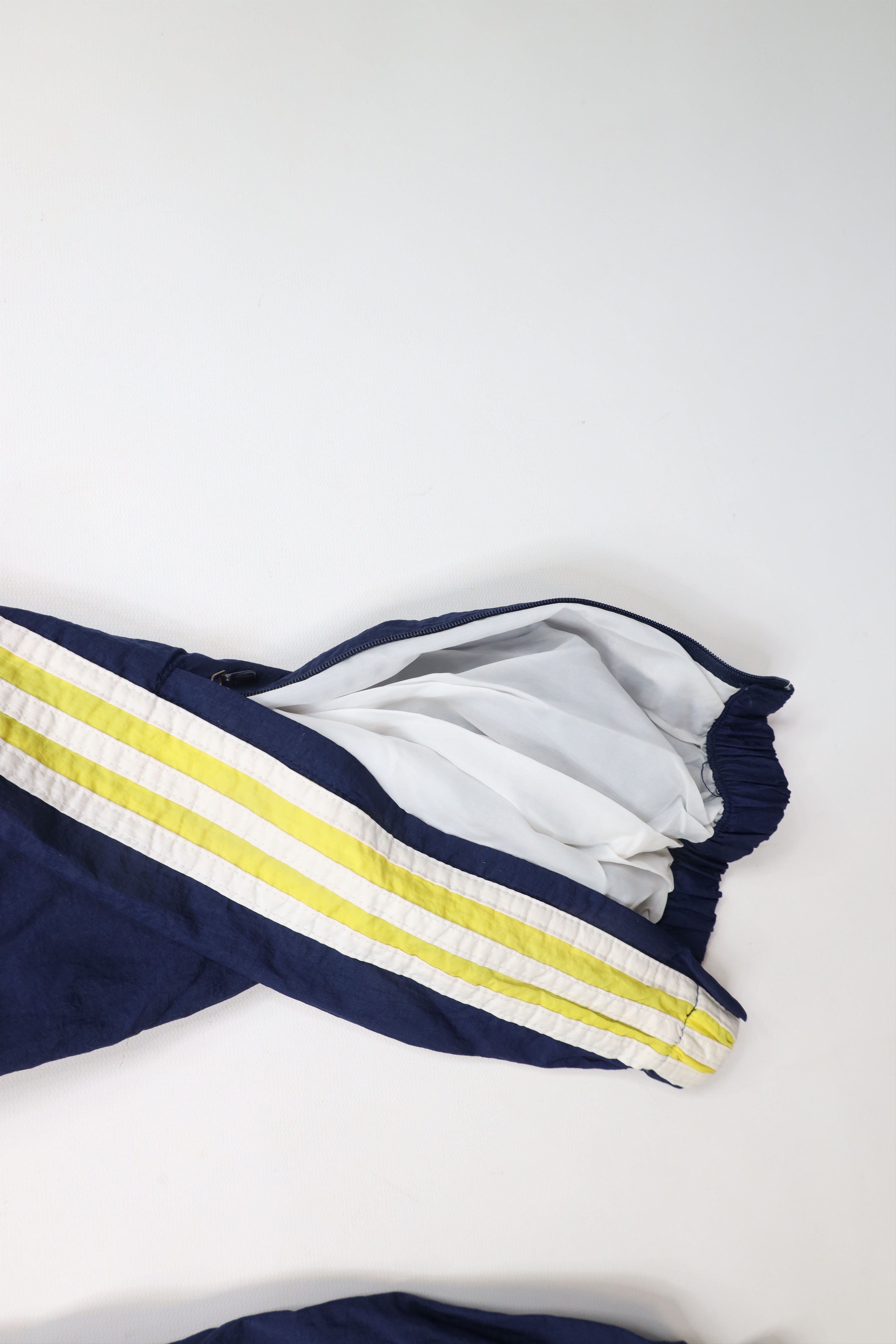 Adidas × Vintage Vintage 90s Adidas Striped Lined Nylon Joggers Pants Blue Size US 32 / EU 48 - 5 Thumbnail