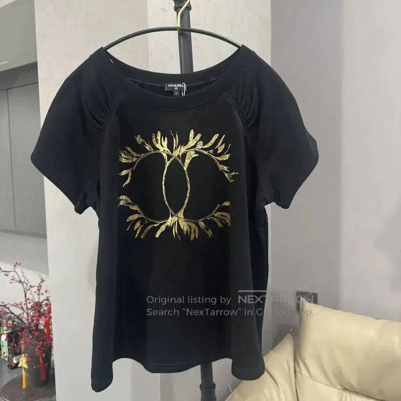 Chanel Chanel Black Cotton T-shirt with Gold Design . Size L / US 10 / IT 46 - 1 Thumbnail