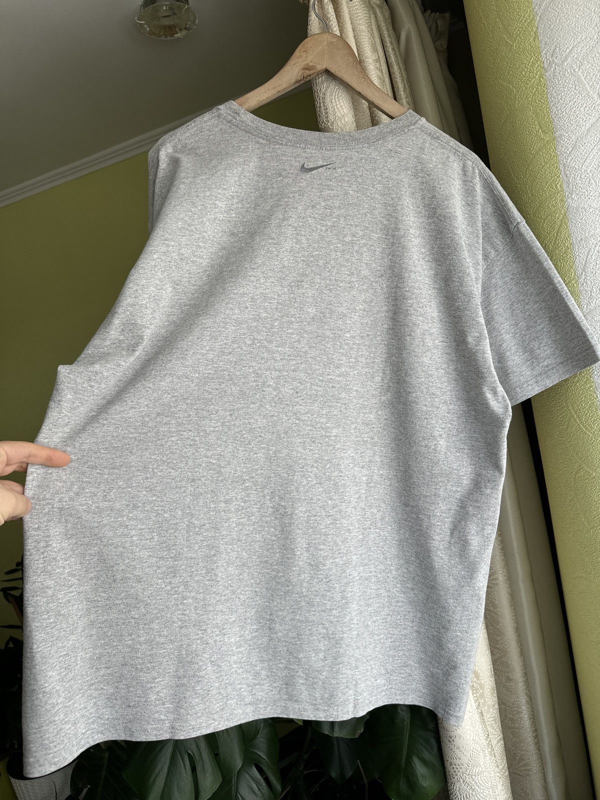 Nike 00s Nike Vintage T-Shirt Big Logo Triball Tee Swoosh Size US XL / EU 56 / 4 - 8 Thumbnail