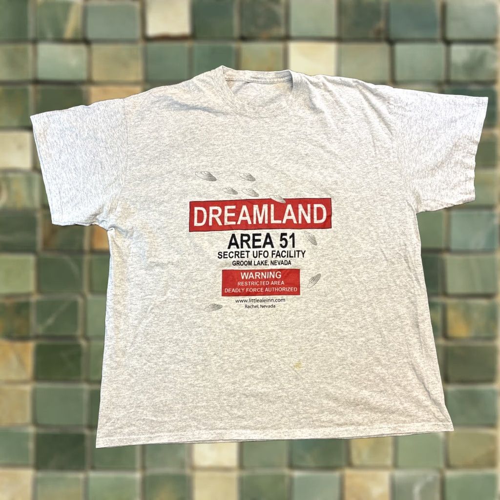 Fruit Of The Loom VINTAGE Area 51 Nevada UFO Dreamland Aliens Space T Shirt Y2K Fruit of the Loom Mens Cotton Gray L Short Sleeve Crew Neck Size US L / EU 52-54 / 3 - 1 Thumbnail