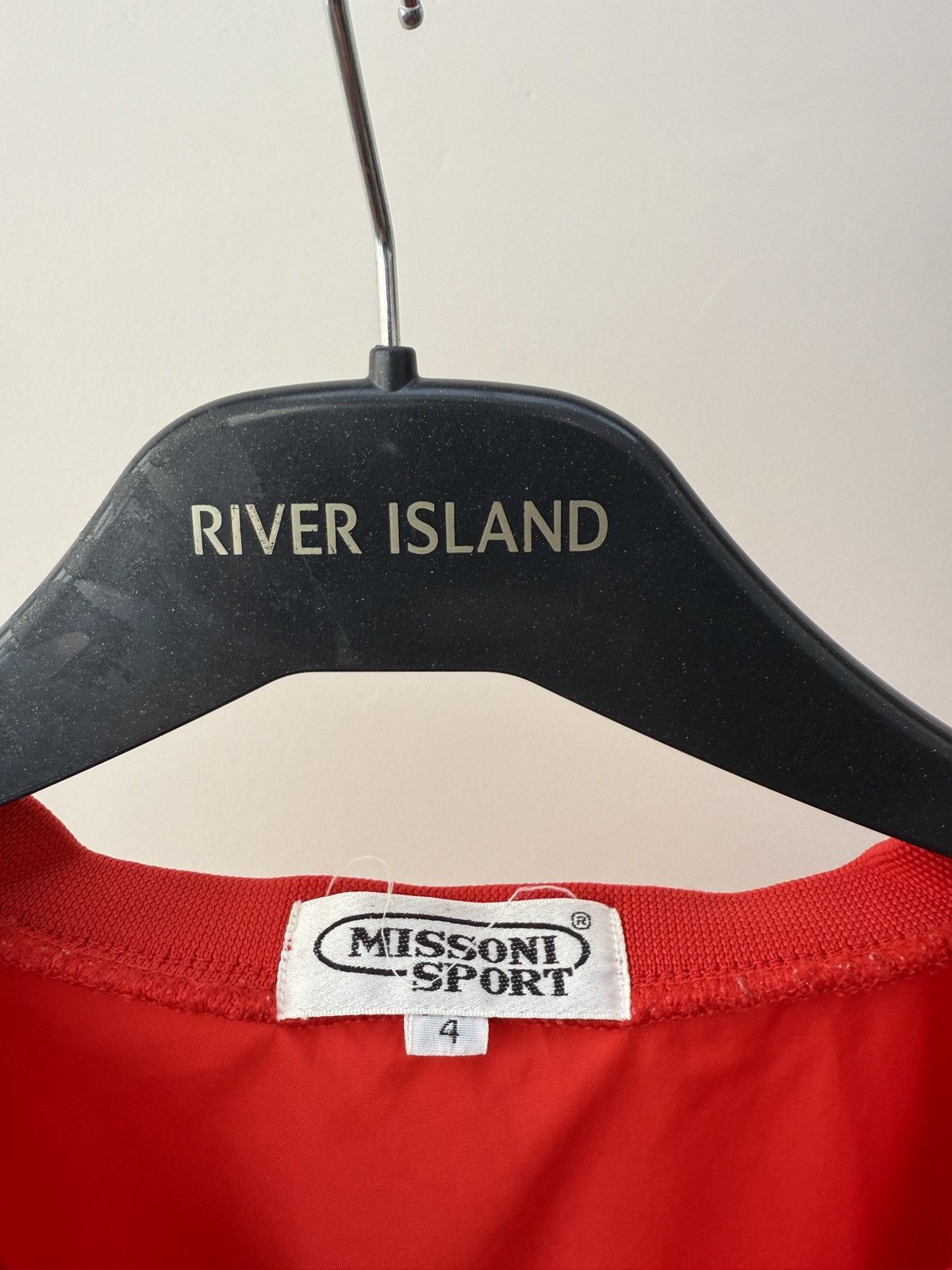 Missoni Vintage Missoni Sport V-Neck Long Sleeve Embroidered Logo Size US M / EU 48-50 / 2 - 5 Thumbnail
