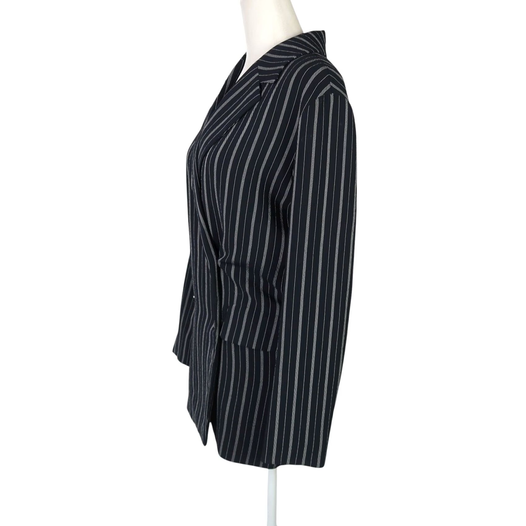 Vintage VINTAGE? Wilfred Blazer Jacket Women XXS Black Pinstripe Double-Breasted Buttoned Blazer Size XXS / US 00 / IT 34 - 3 Thumbnail