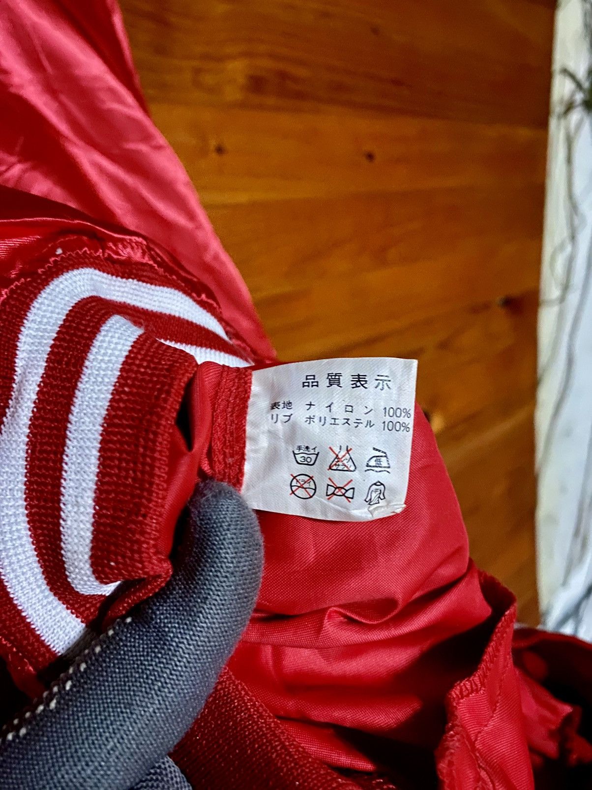 Budweiser Vintage Budweiser “King of Beers” Red Satin Bomber Jacket Size US L / EU 52-54 / 3 - 12 Thumbnail