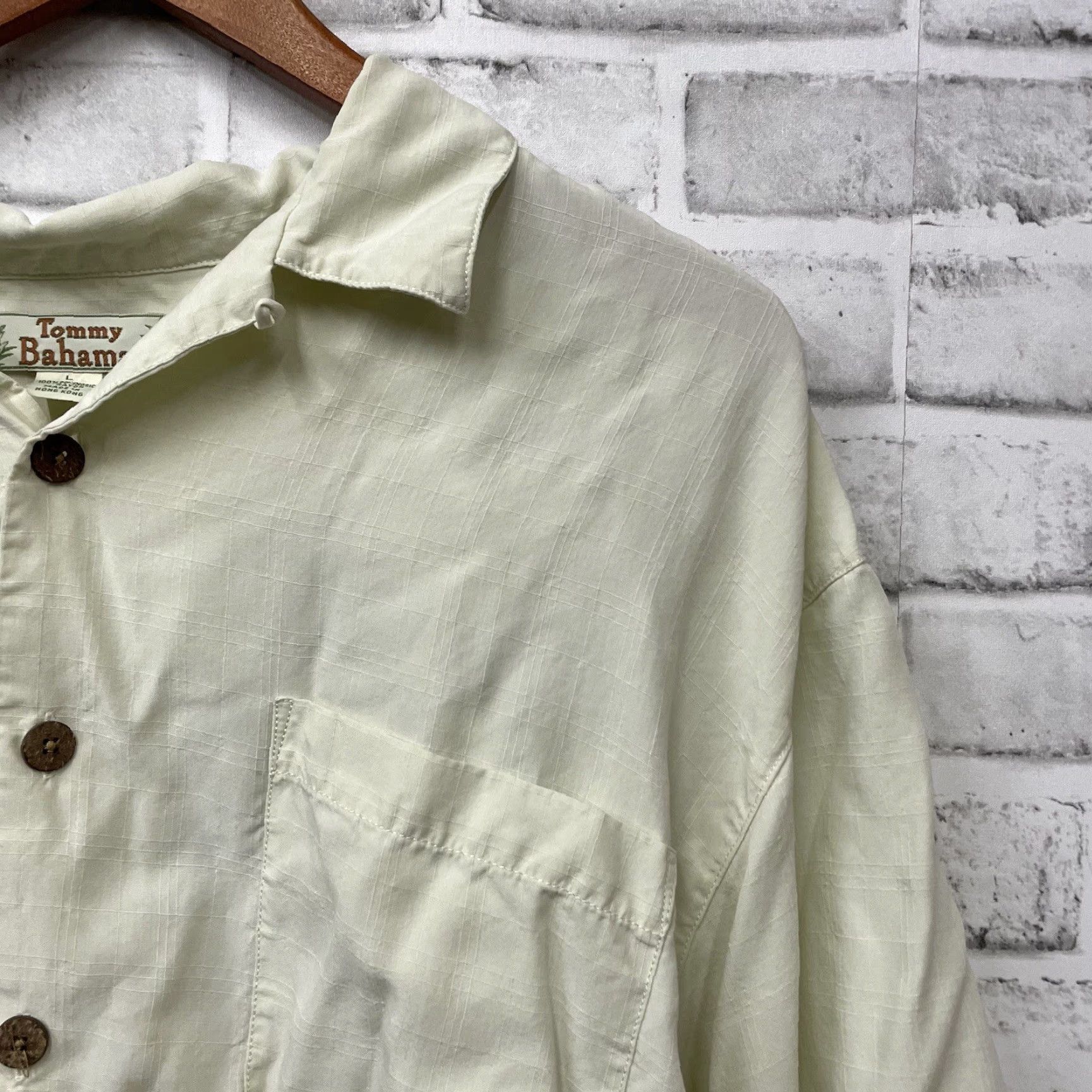 Tommy Bahama VINTAGE Tommy Bahama Golf Embroidered Shirt Mens L Beige Rayon 100% Polysonic Button-Down Short Sleeve Size US 33 - 3 Thumbnail
