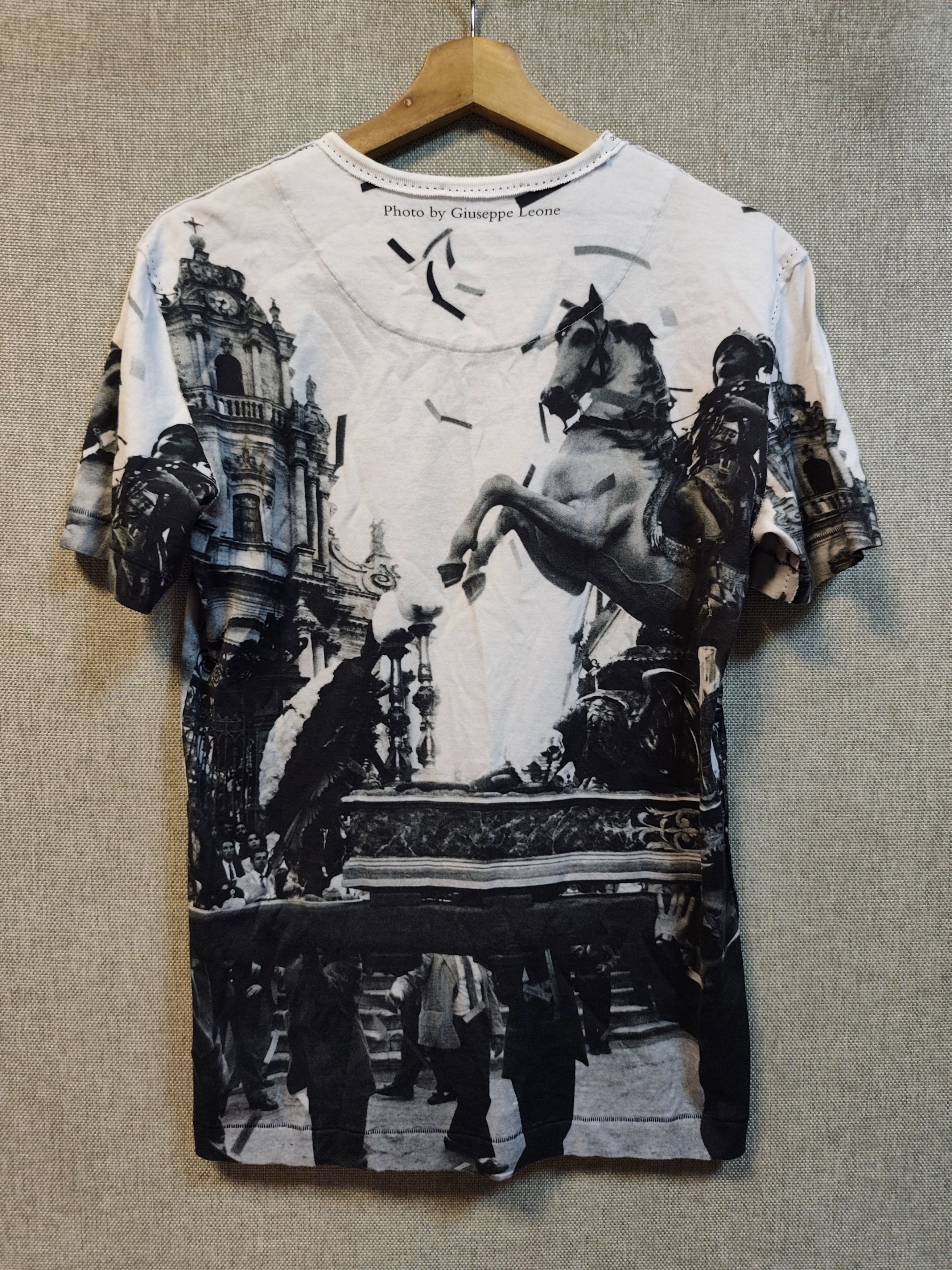 Dolce & Gabbana T Shirt Dolce & Gabbana Photo By Giuseppe Leone Size US S / EU 44-46 / 1 - 2 Thumbnail