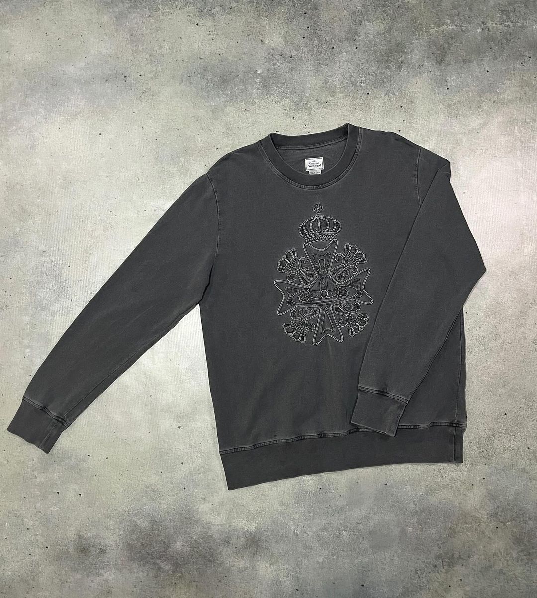 Vivienne Westwood Very Rare Vivienne Westwood Big Logo Sweatshirt Size: L - XL Size US XL / EU 56 / 4 - 2 Thumbnail