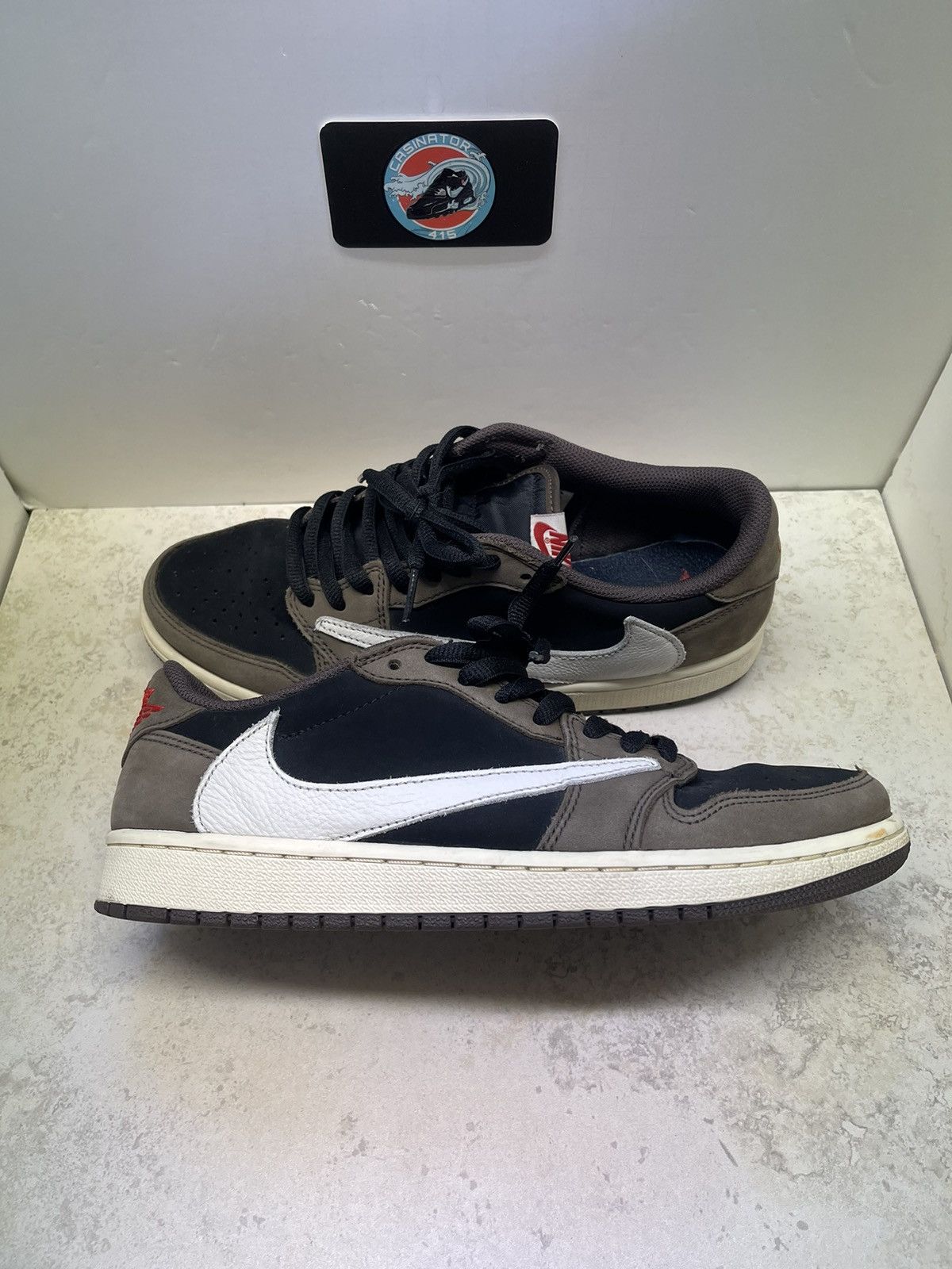 Jordan Brand × Travis Scott Size 9 - Jordan 1 x Travis Scott Low Mocha Size US 9 / EU 42 - 4 Thumbnail