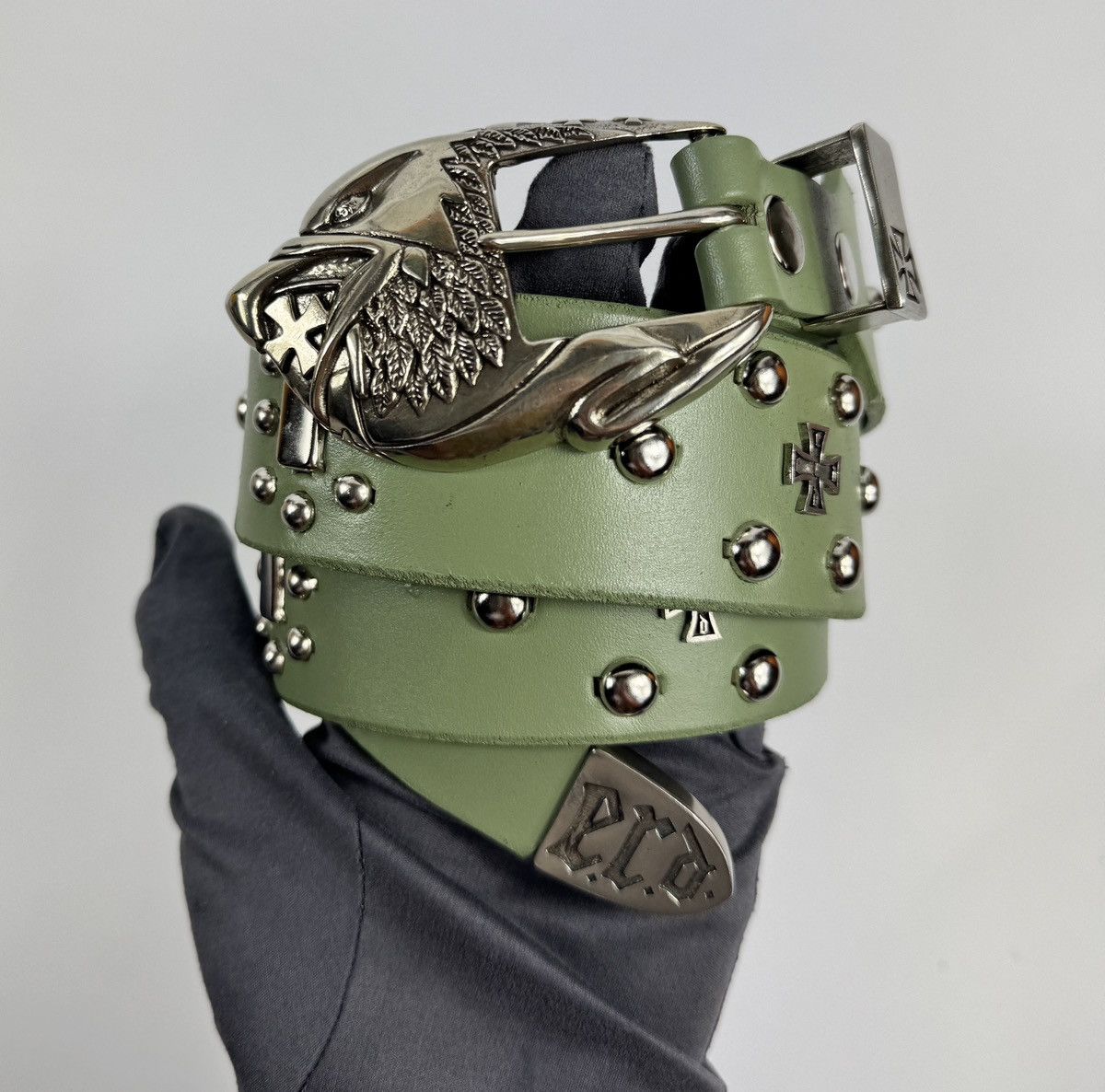 EXCLUSIVE PISTACHIO EAGLE CROSS STUD BELT SIZE: 90