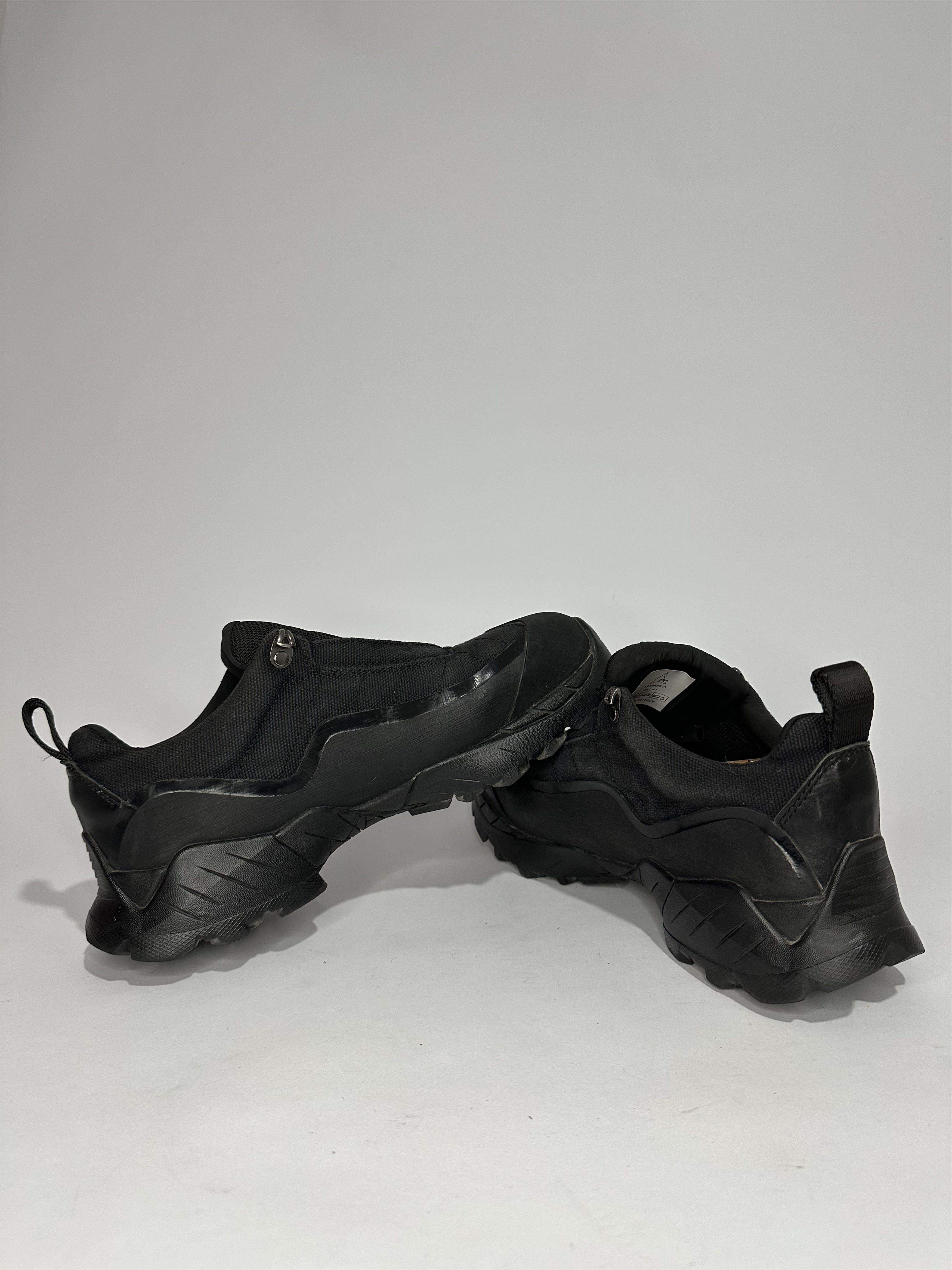 ROA ROA Katherina Vibram Black Hiking Sneakers. Size US 8 / EU 41 - 4 Thumbnail