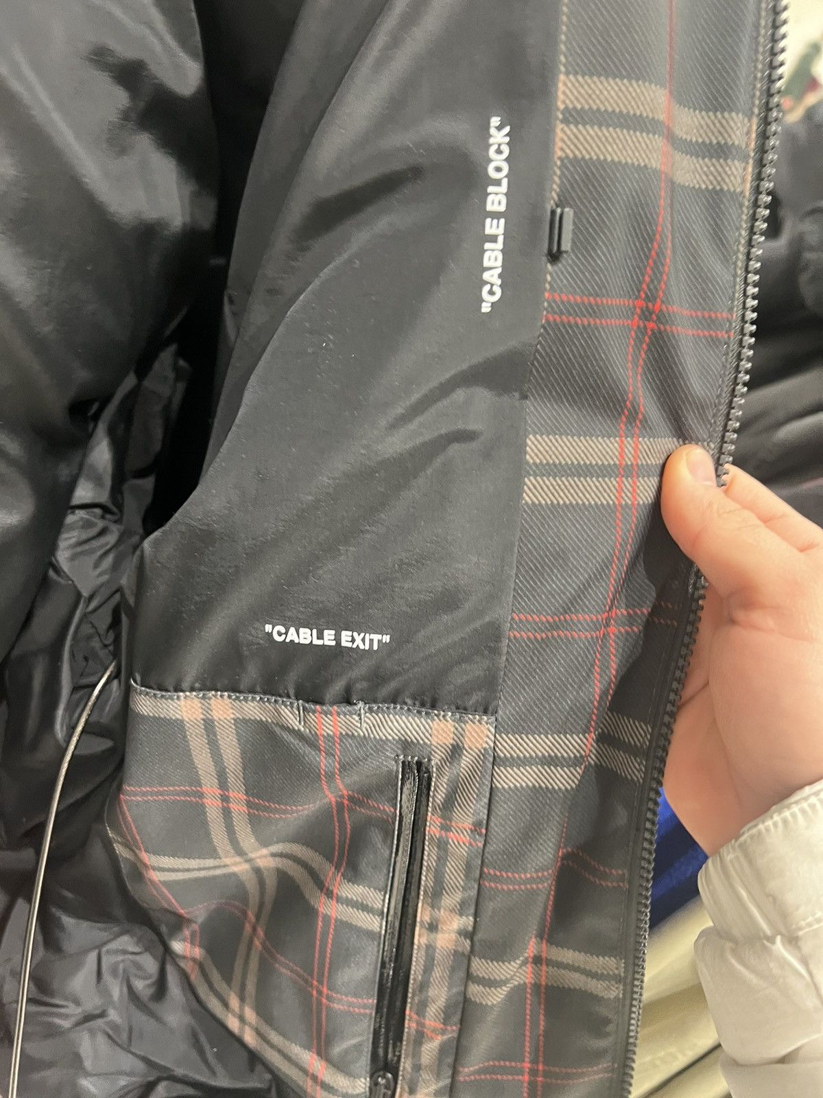 Off-White Off-White Size US S / EU 44-46 / 1 - 15 Thumbnail