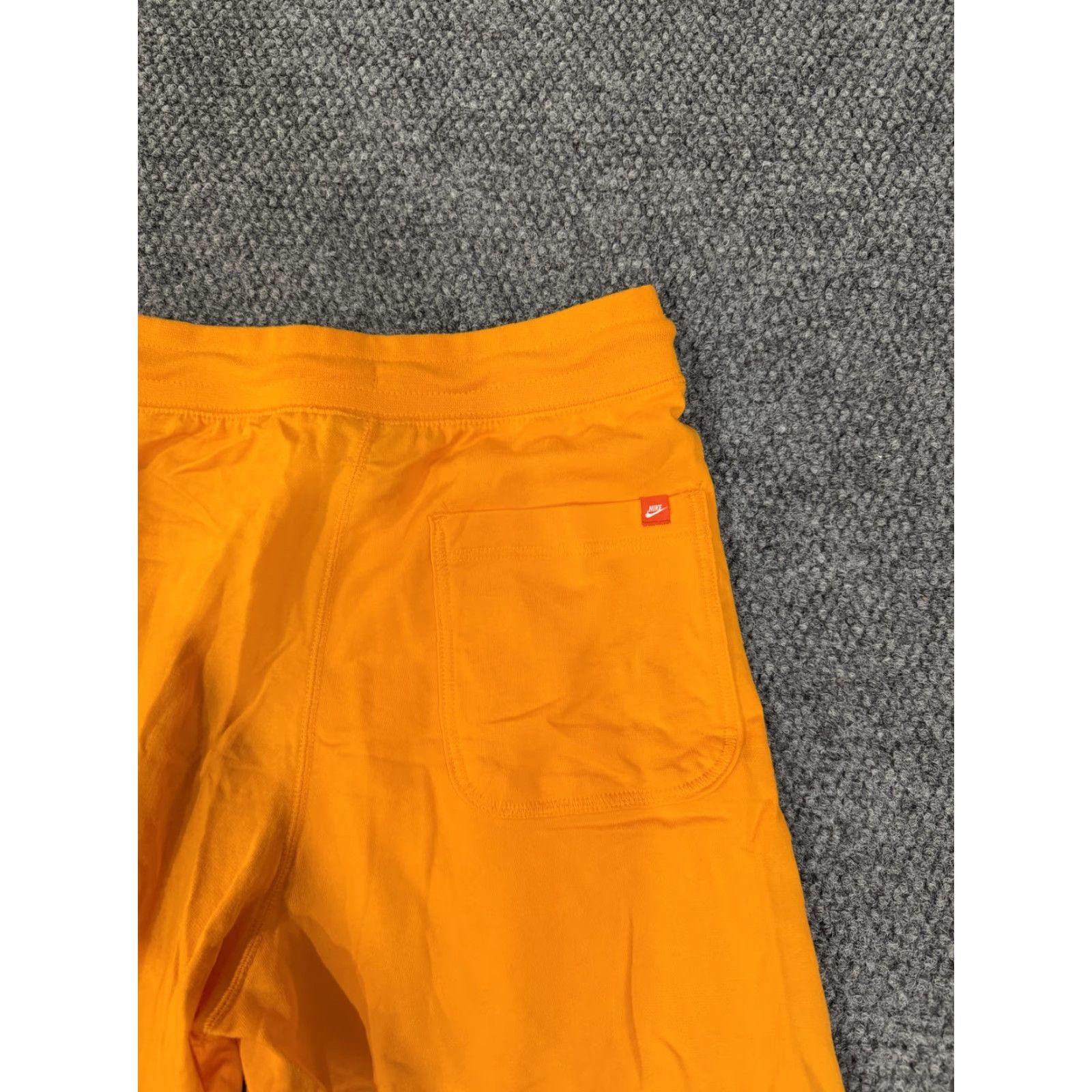 Nike Nike Shorts Mens Small Orange Sweat Elastic Waist Drawstring Logo Pockets Lightweight Breathable 100% Cotton Size US 29 - 7 Thumbnail