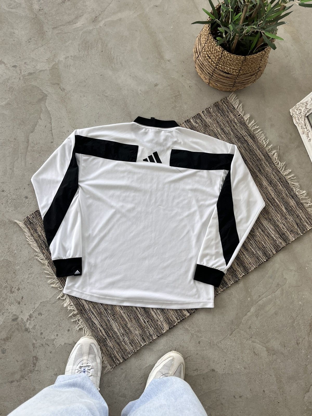 Adidas Adidas White Black LongSleeve Shirt Soccer style Y2K tee Size US M / EU 48-50 / 2 - 2 Thumbnail