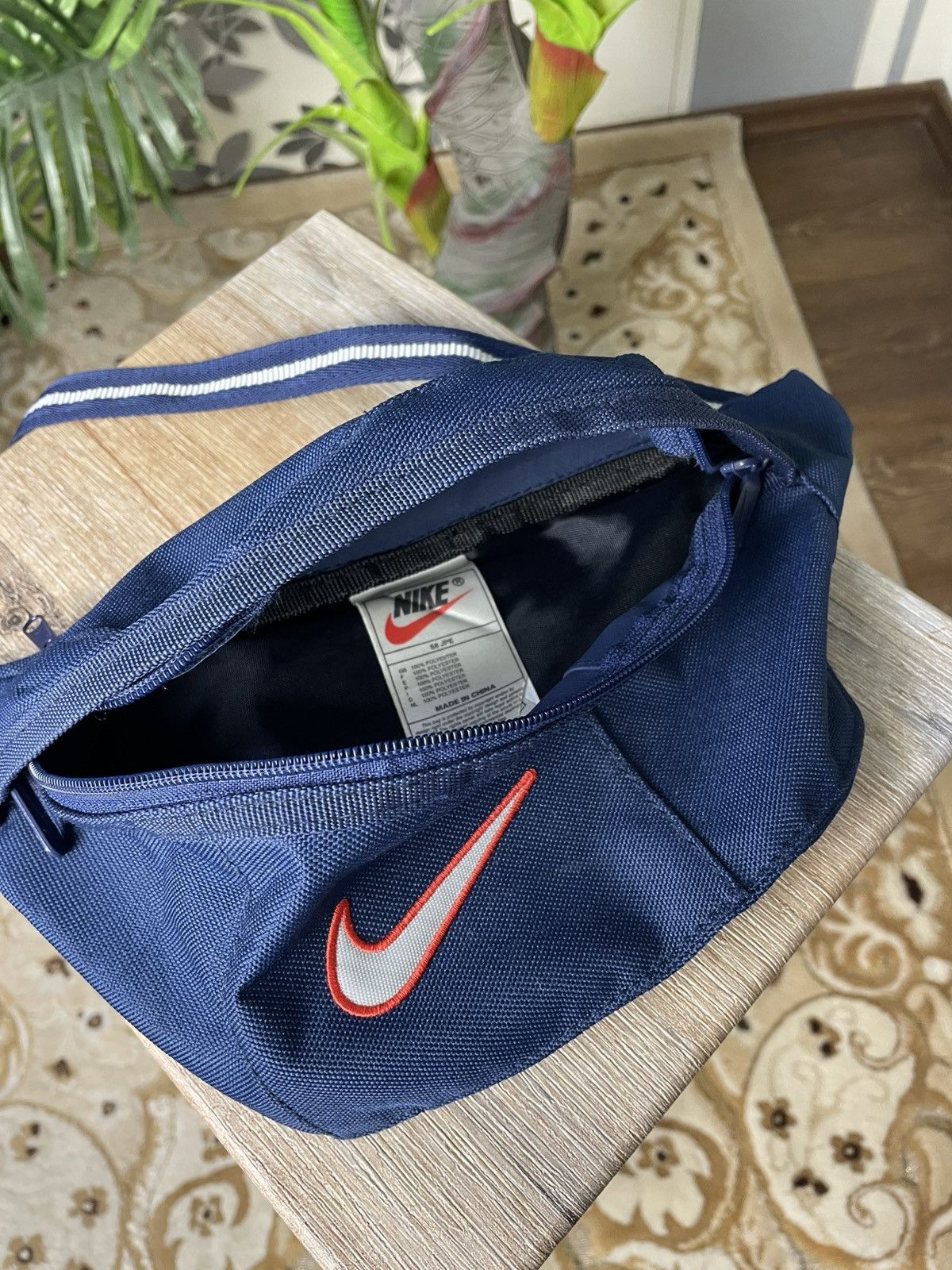 Nike Vintage Nike Swoosh Fanny Pack Waist Crossbody Bag Blue Y2k Size ONE SIZE - 3 Thumbnail