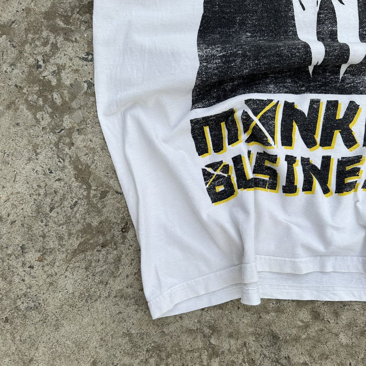 Vintage Vintage T-shirts Monkey Business Big Logo Y2K Style USA 00s Size US L / EU 52-54 / 3 - 4 Thumbnail