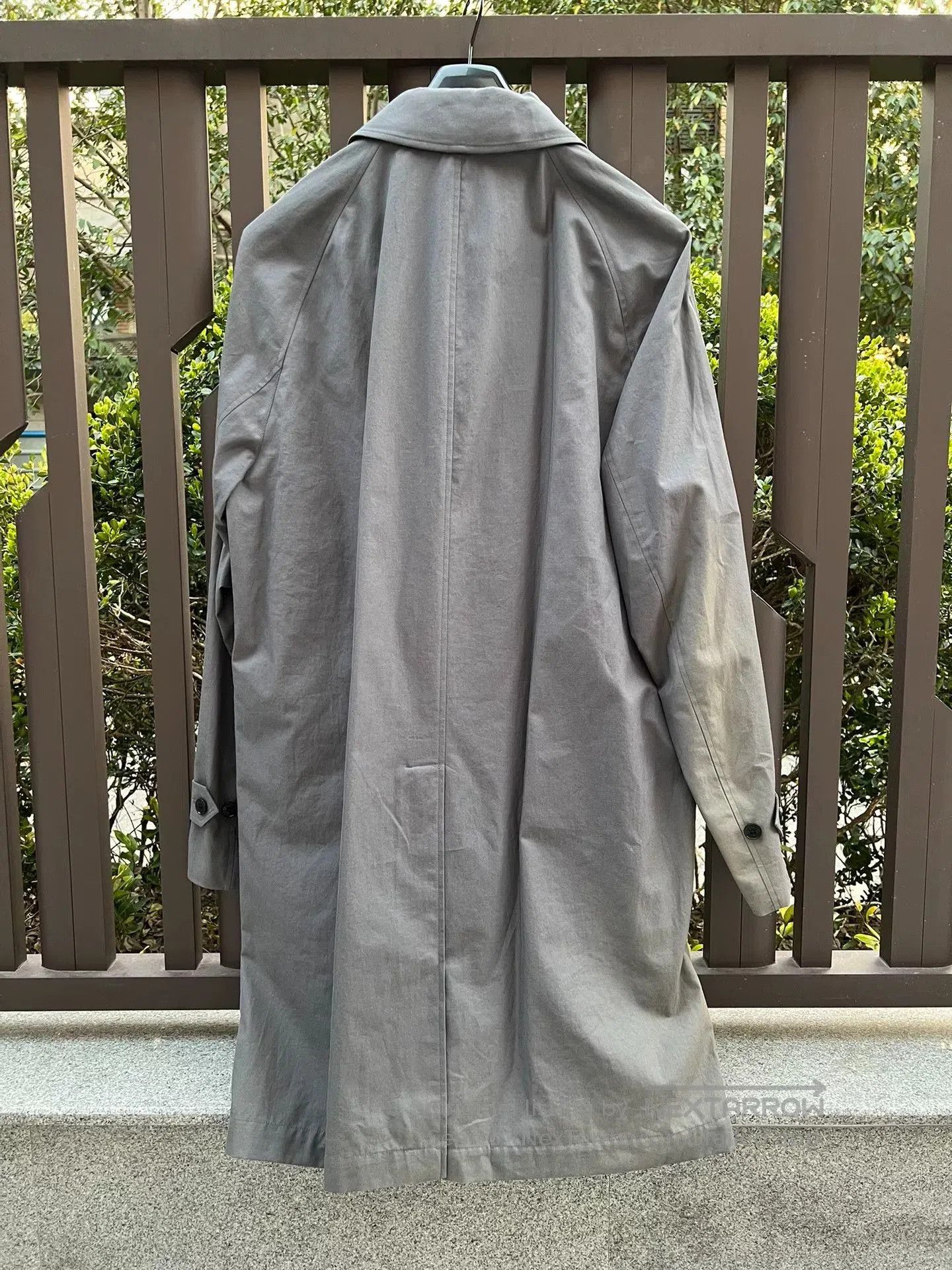 Burberry Burberry Men's Trench Coat. Size US L / EU 52-54 / 3 - 5 Thumbnail