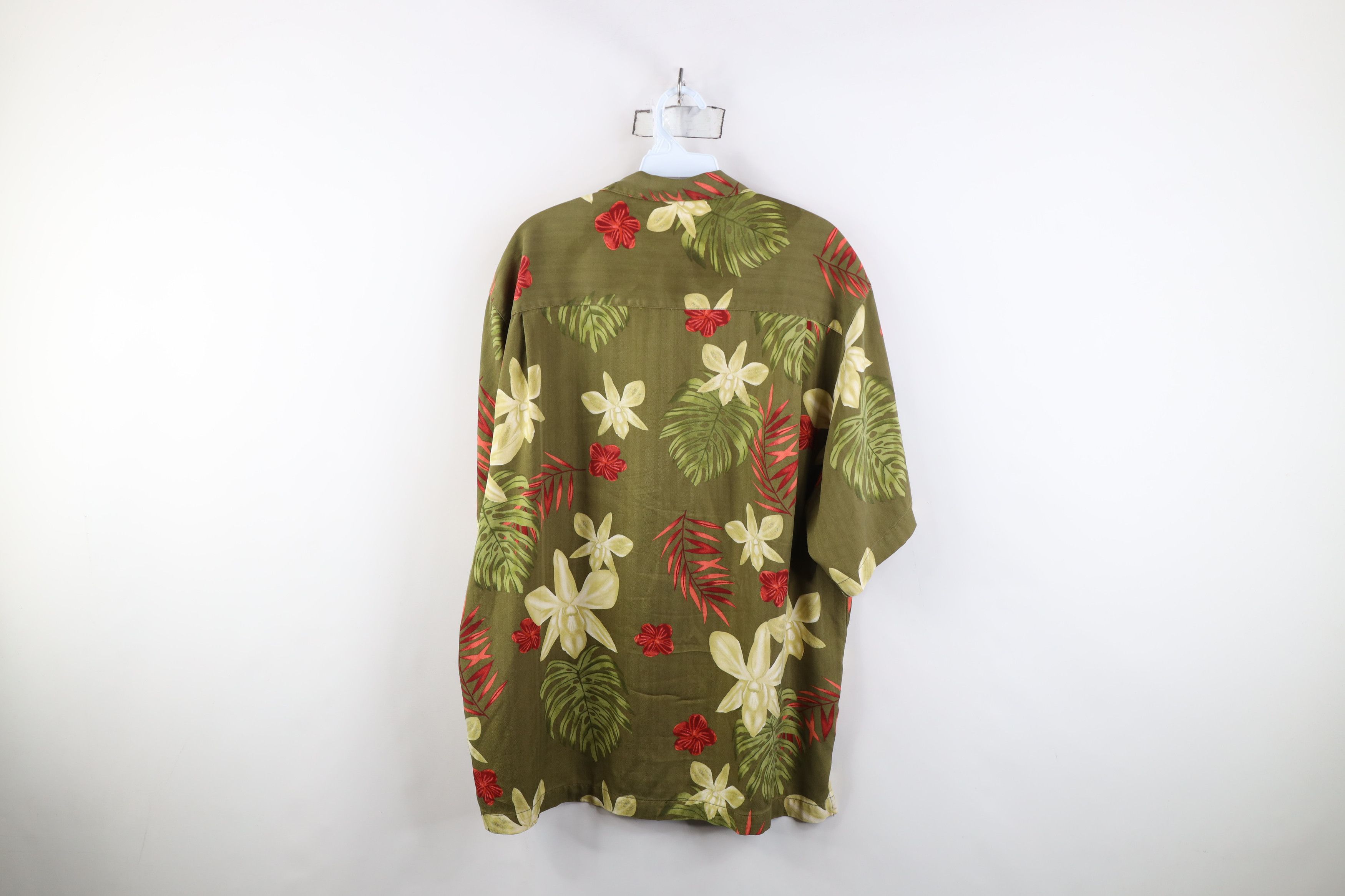 Tommy Bahama Vintage 90s Tommy Bahama Silk Looped Collar Button Shirt Size US L / EU 52-54 / 3 - 11 Thumbnail