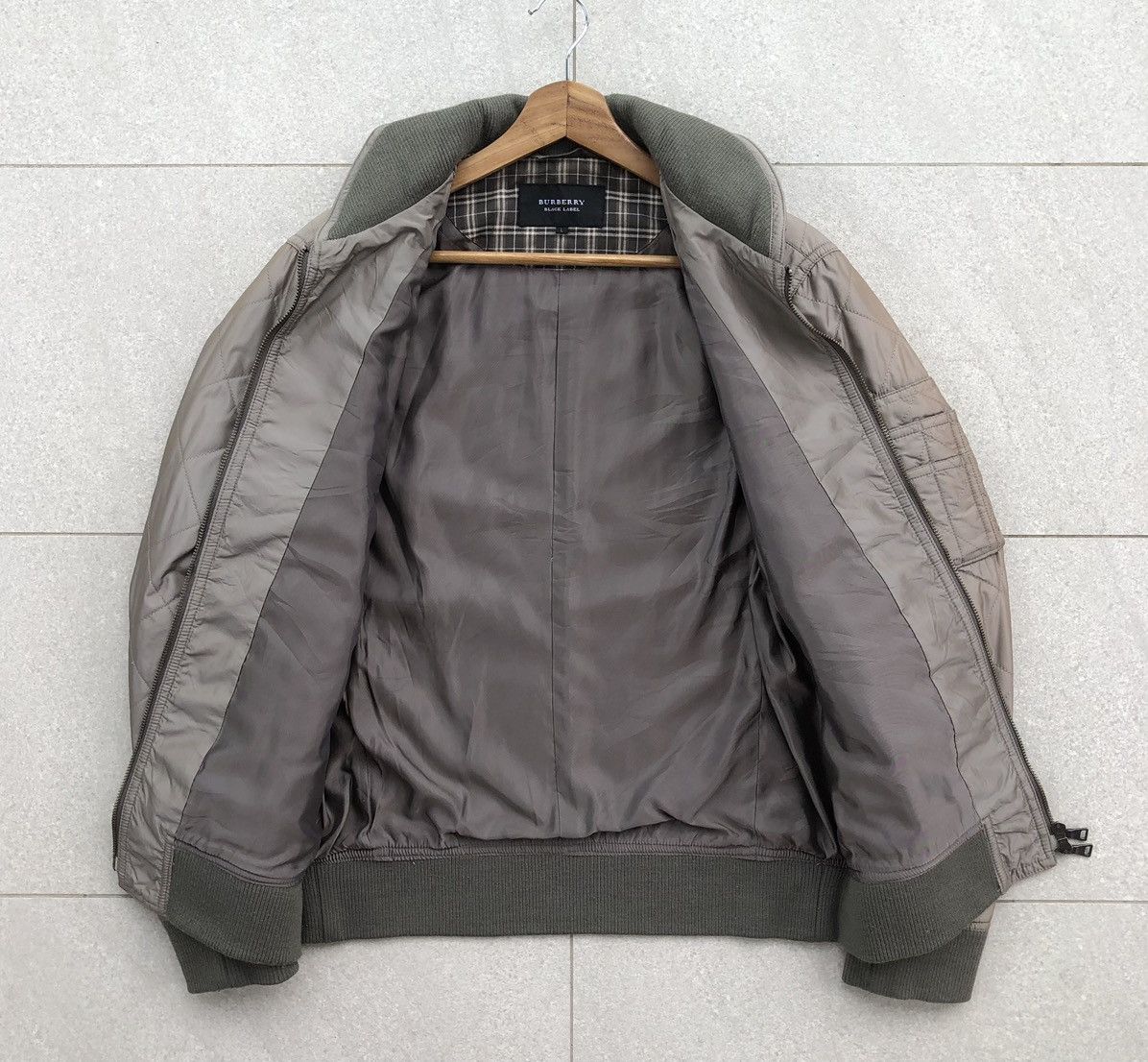 Burberry Burberry Black Label Diamond Quilted Bomber Jacket Size US M / EU 48-50 / 2 - 4 Thumbnail