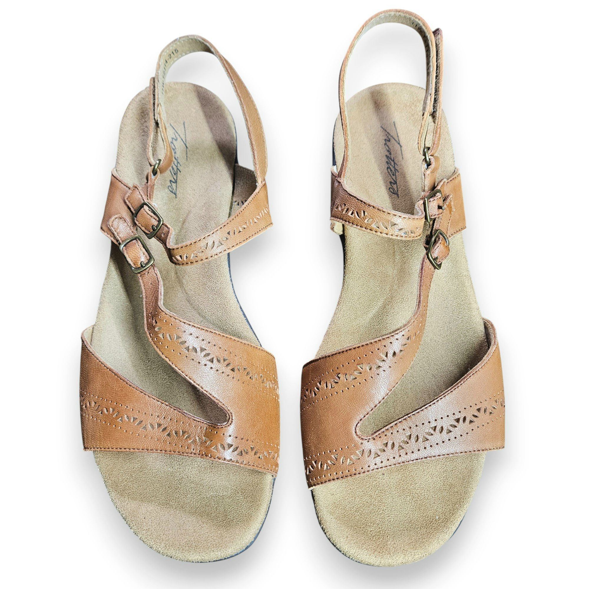 Trotters 11W Sandals Razzi Tan Laser-Cut Leather Cushion