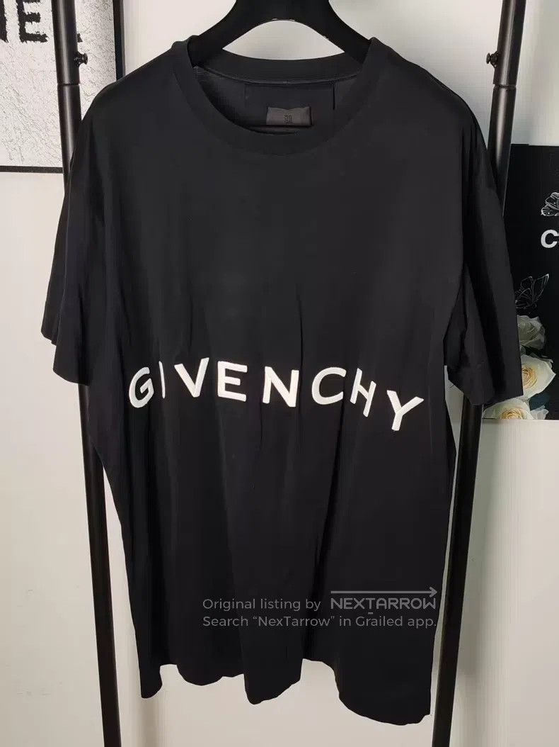 Givenchy Givenchy Embroidered Pattern Short Sleeve Size US L / EU 52-54 / 3 - 1 Thumbnail