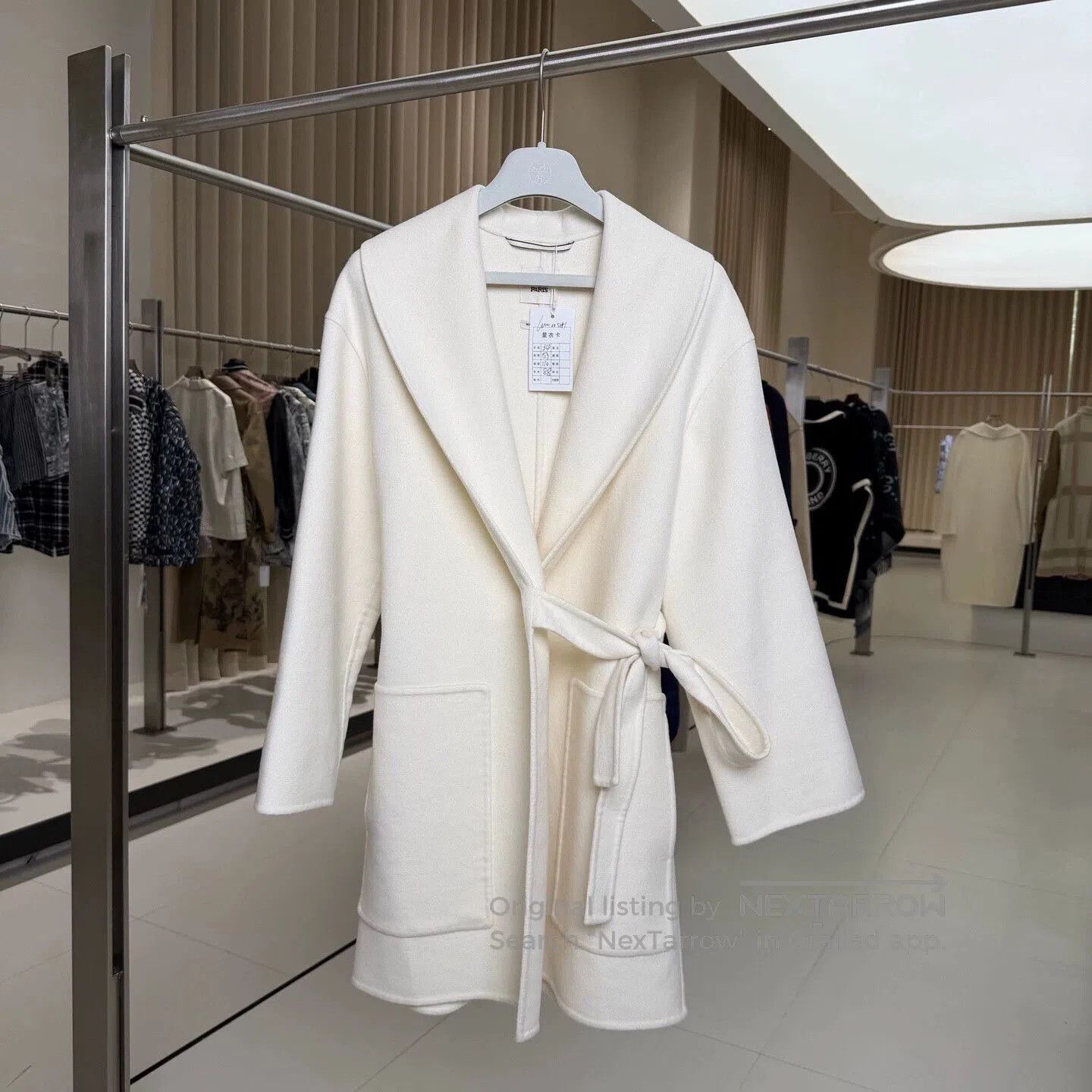 Hermes Hermes White Cashmere Mid-Length Coat. Size XXS / US 00 / IT 34 - 1 Thumbnail