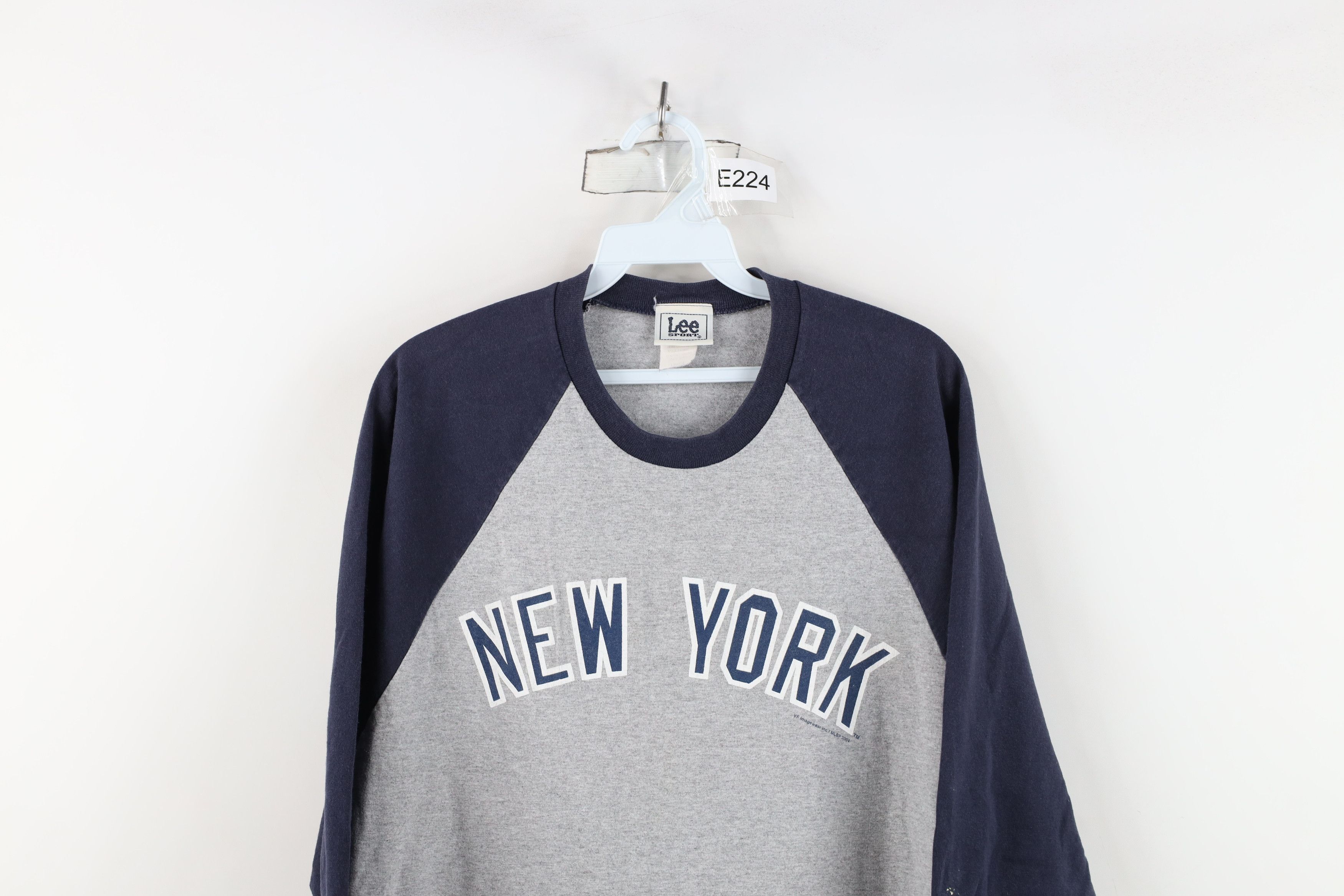 Vintage Vintage Y2K 2004 Baseball 3/4 Sleeve Raglan T-Shirt Gray Size US L / EU 52-54 / 3 - 2 Thumbnail
