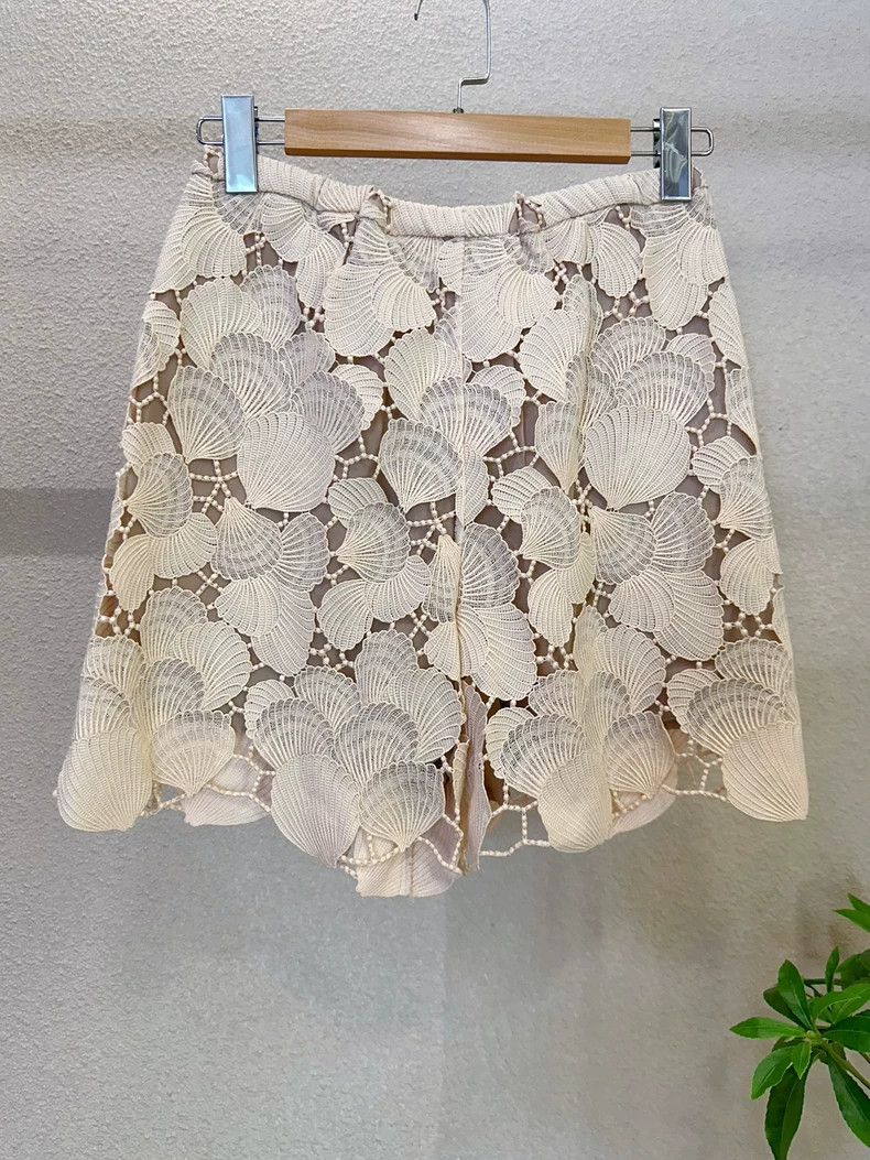 Chanel Chanel Milk orange shell hollow shorts Size 42" / US 20 - 2 Thumbnail