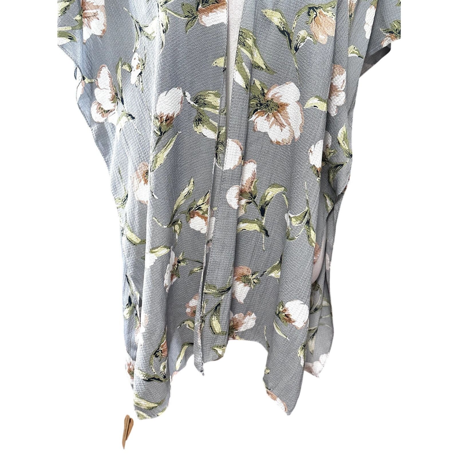 Other Justin & Taylor Cardigan 3 Ways Wrap Floral Short Sleeve OS Size L / US 10 / IT 46 - 3 Thumbnail
