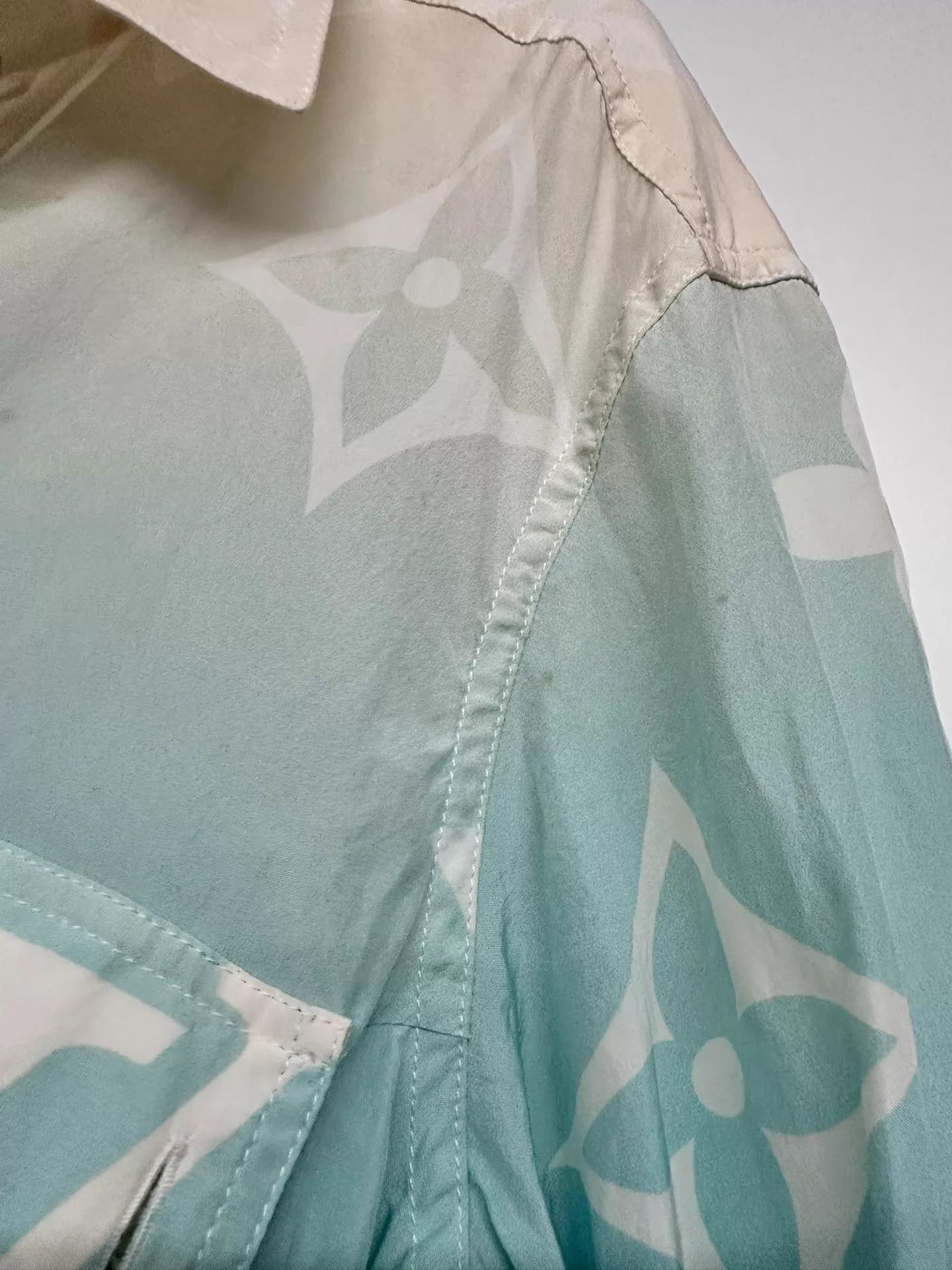 Louis Vuitton Louis Vuitton All Over Print Shirt 34 (45/108/71/57) Size XS / US 0-2 / IT 36-38 - 5 Thumbnail