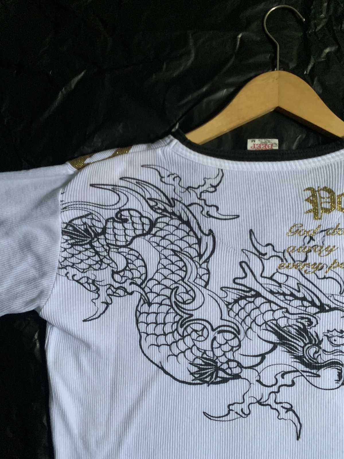 Japanese Brand Vintage Japan Y2K - Dig Deep Ribbed Dragon Print T Size US M / EU 48-50 / 2 - 10 Thumbnail