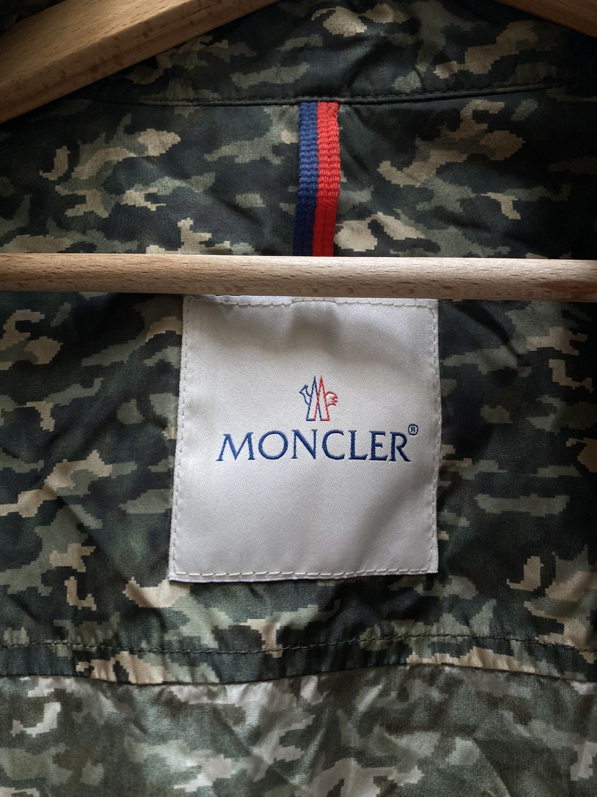 Moncler Moncler Light Camo Jacket Size US XL / EU 56 / 4 - 8 Thumbnail