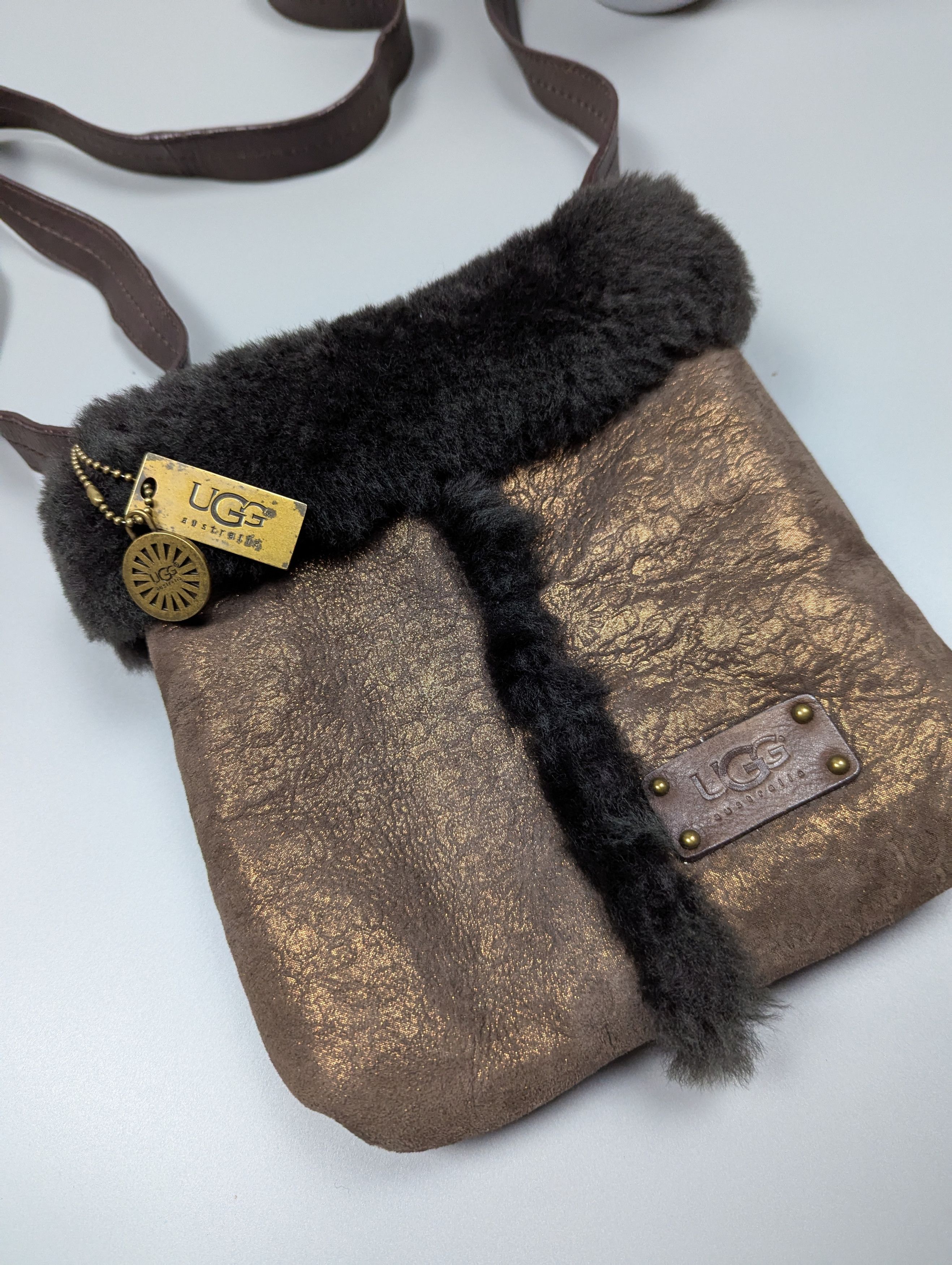 Ugg × Vintage UGG Australia Leather Monogrammed Sheepskin Shoulder Handbag Size ONE SIZE - 3 Thumbnail