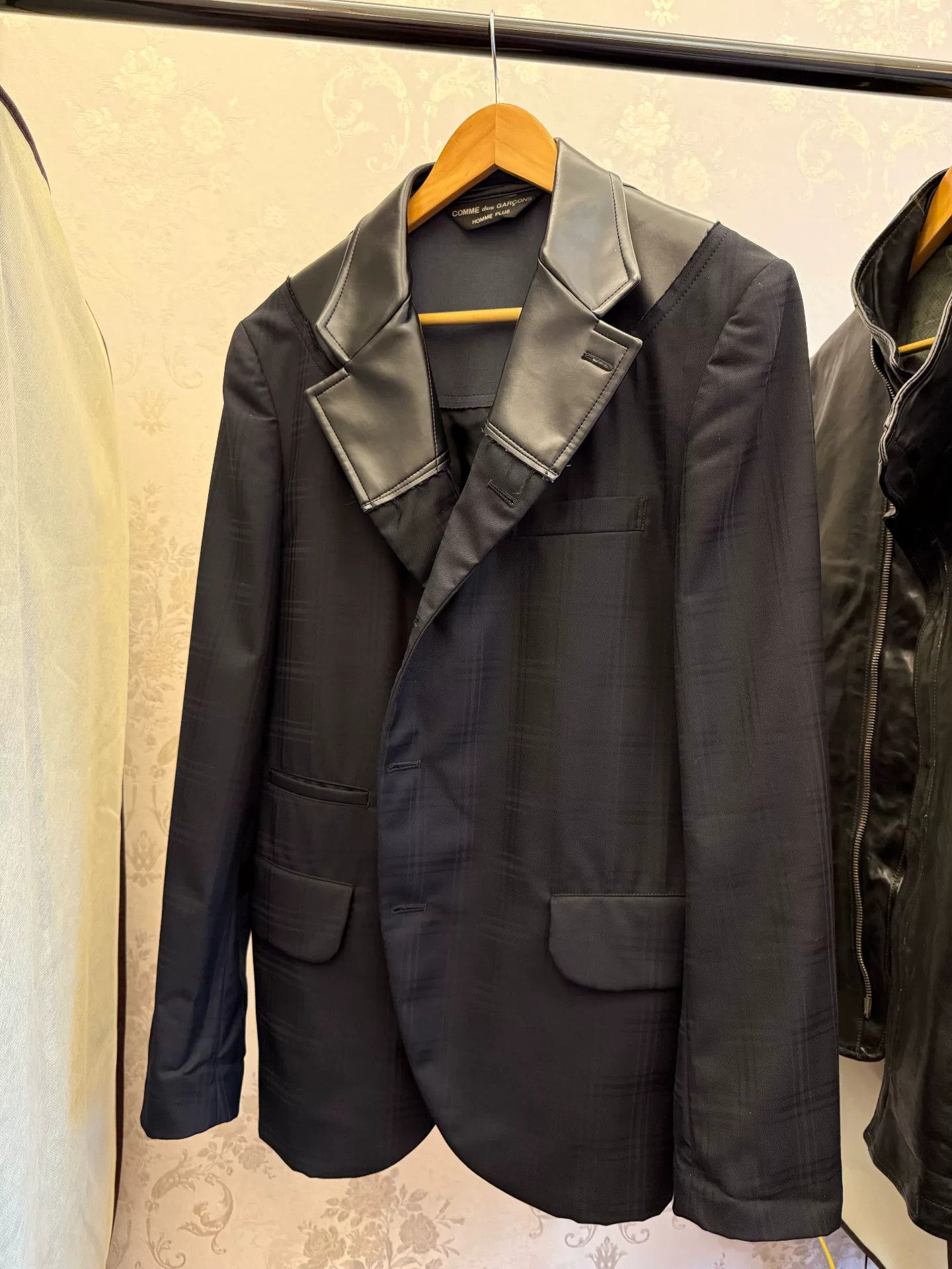 Comme des Garcons Homme Plus Comme des Garcons Homme Plus 19SS Leather Collar Suit Size US M / EU 48-50 / 2 - 1 Thumbnail